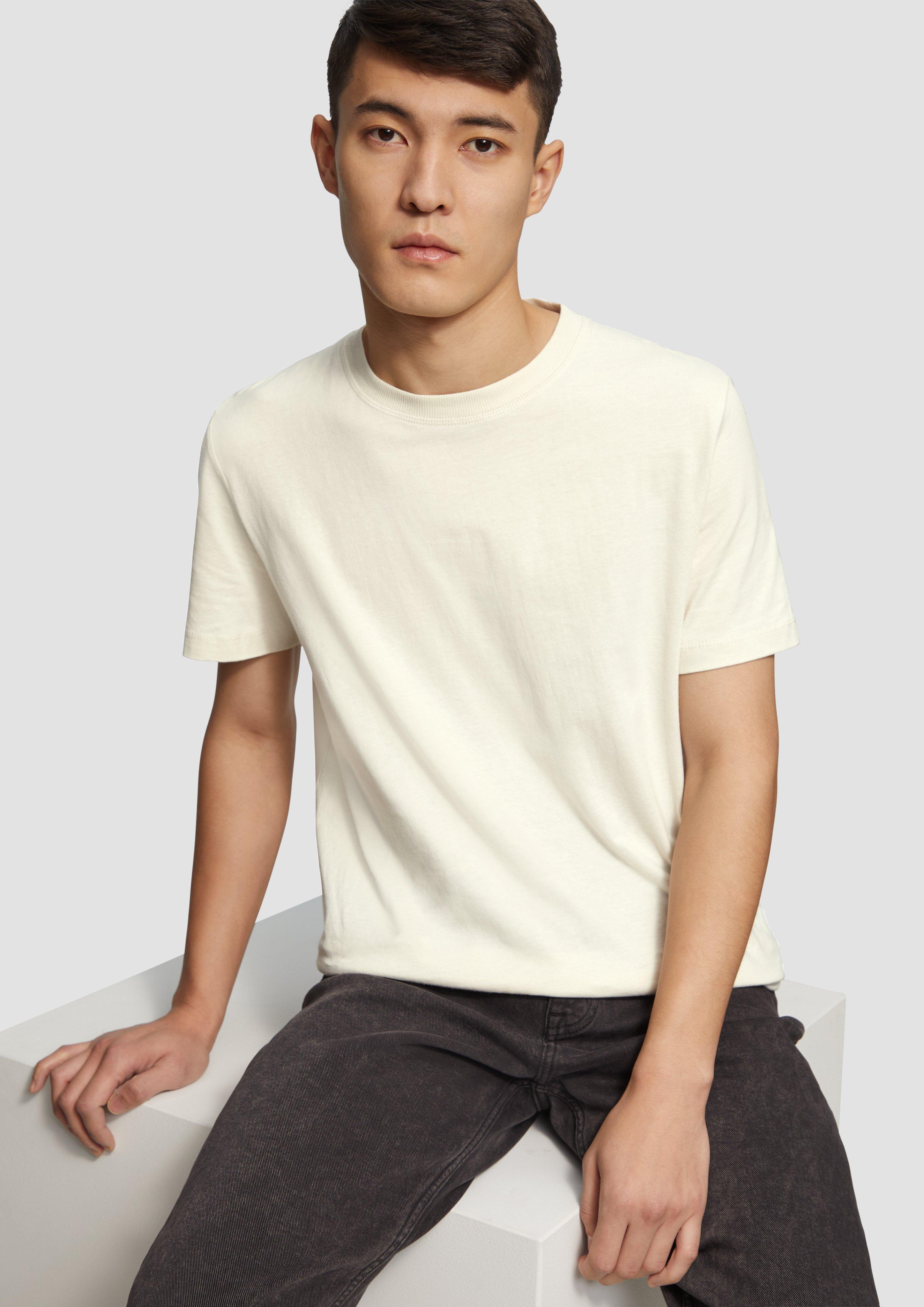 T-Shirt in 0330, 8483, 5852, 5510 & 4291