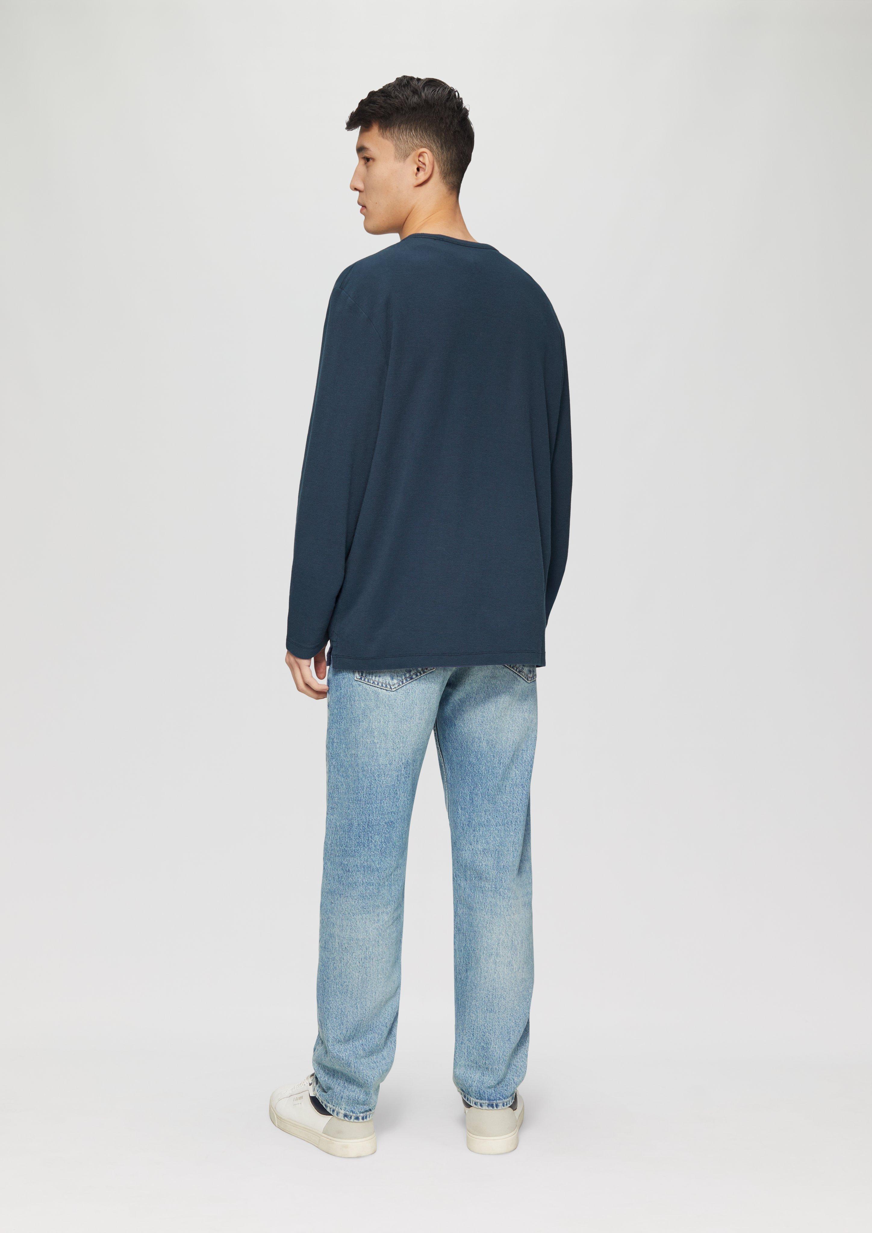 T-shirt in 5852, 0330, 4291 & 8483