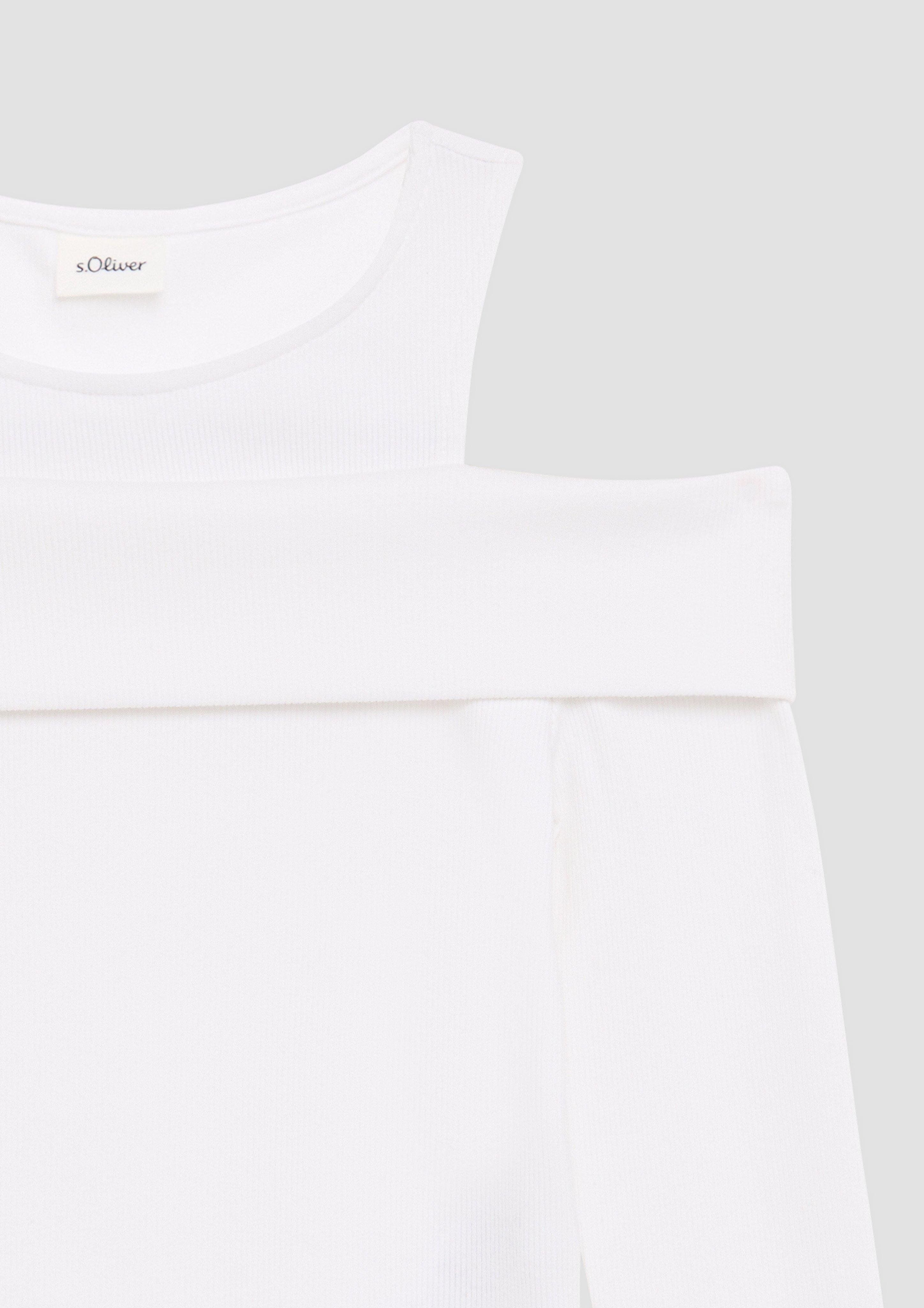 T-shirt in 0100, 5952 & 53A1