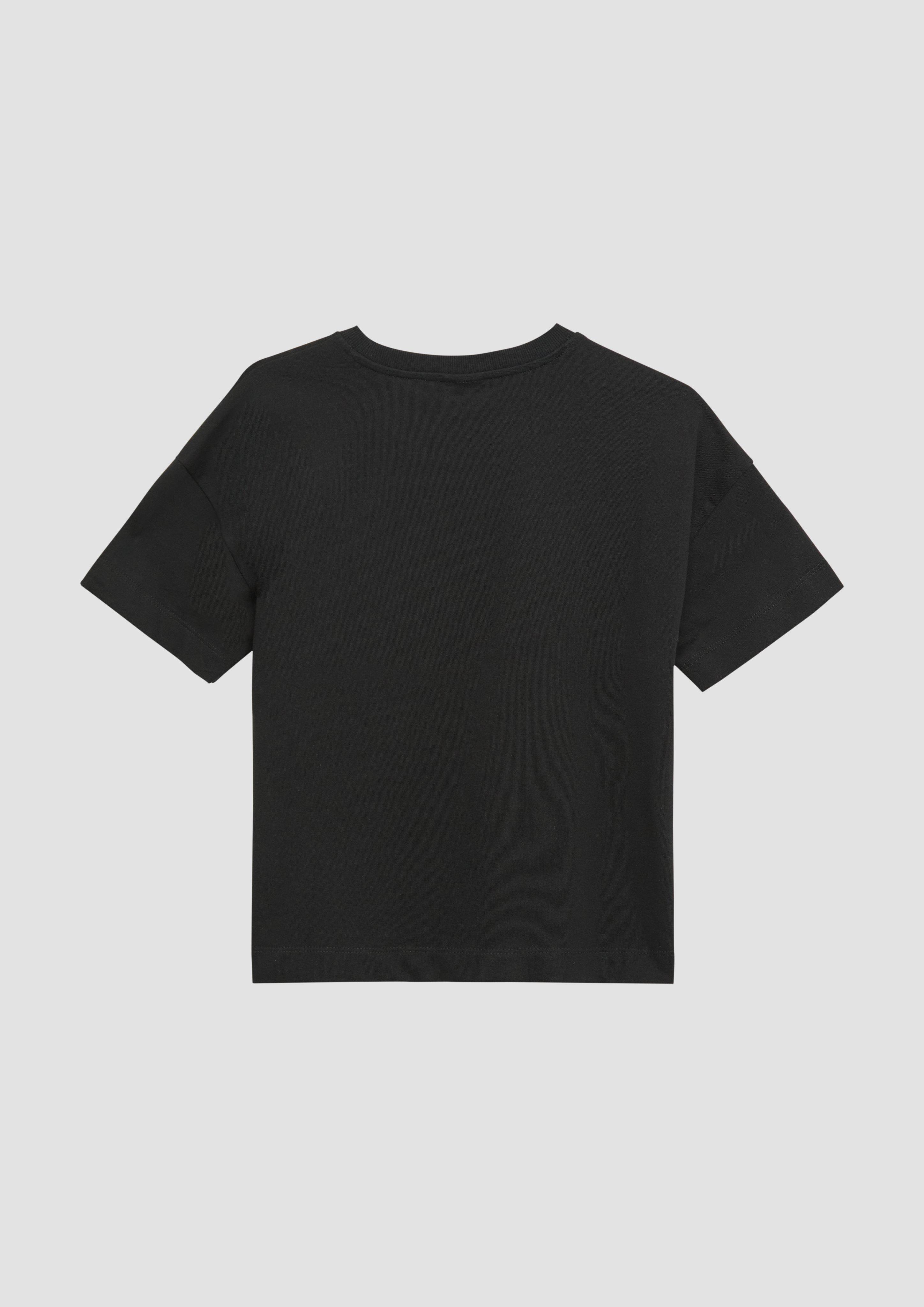 T-Shirt in 9999, 0100, 6080 & 5327