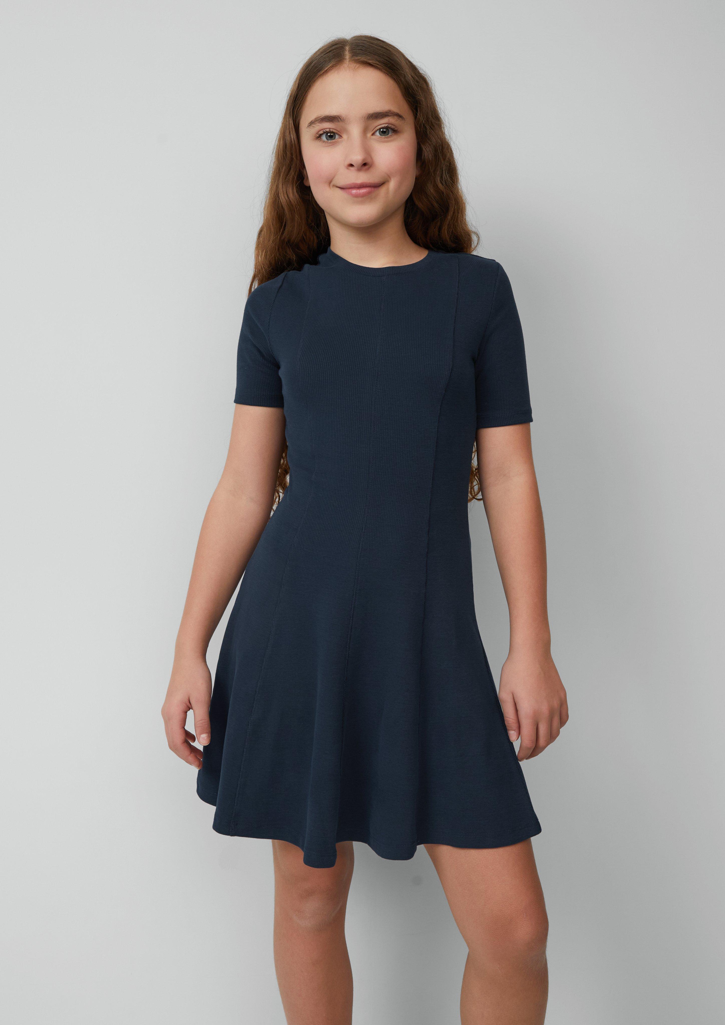 Kleid in 5952 & 53A1