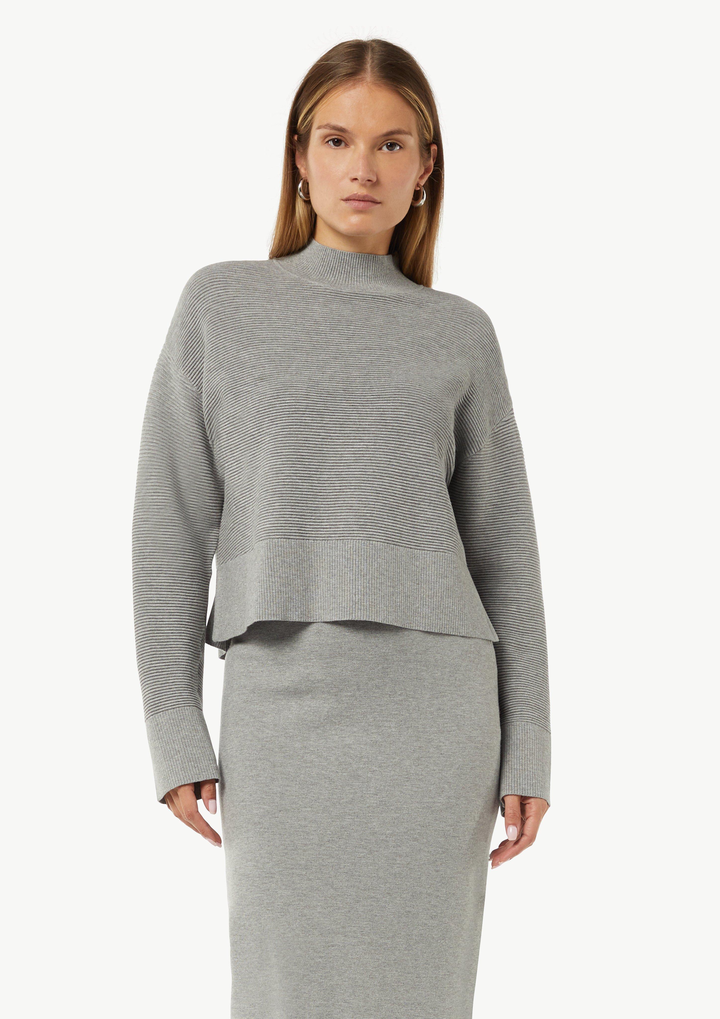 Knitted pullover in 9700