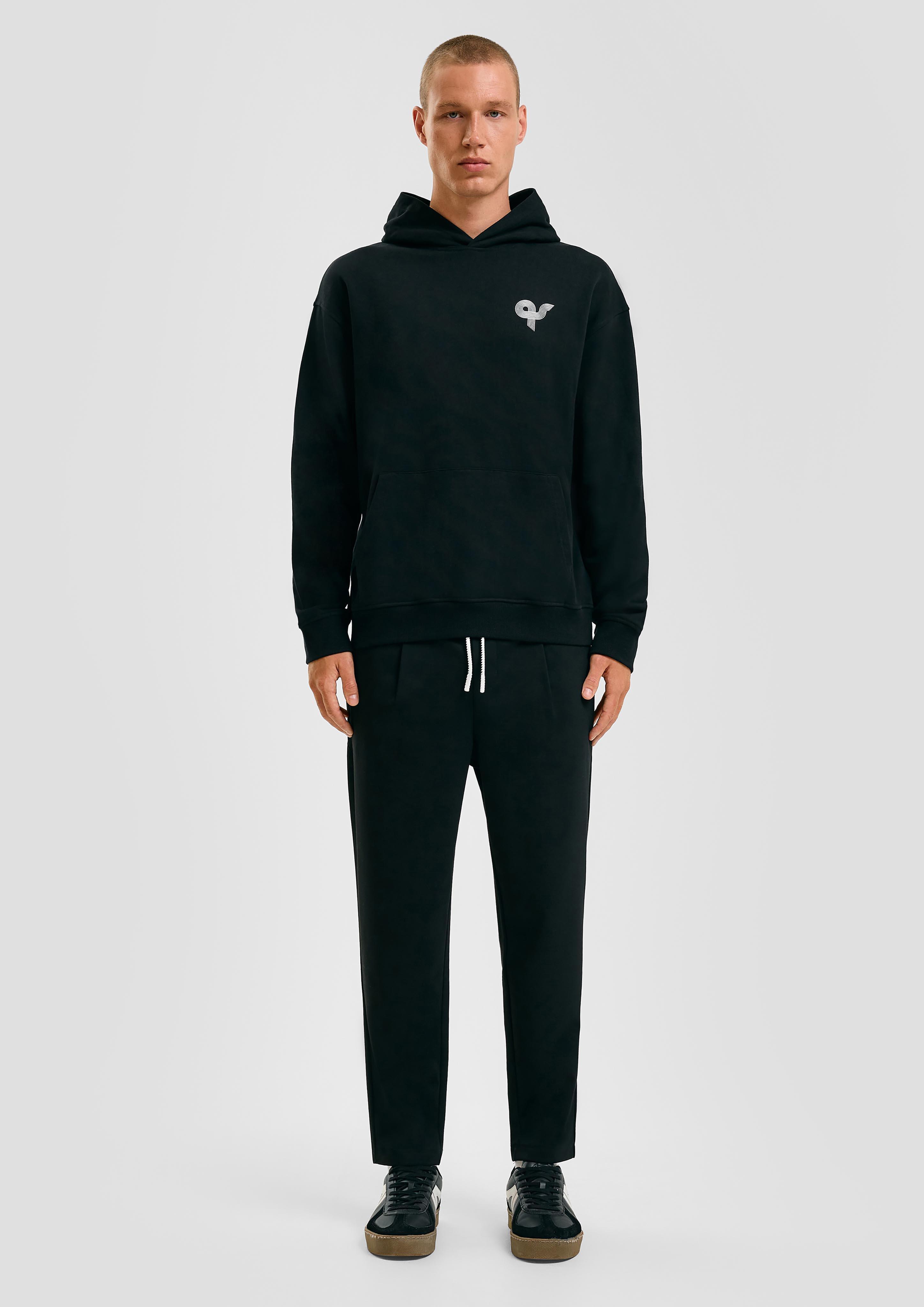 Sweatshirt in 99D2 & 99D3