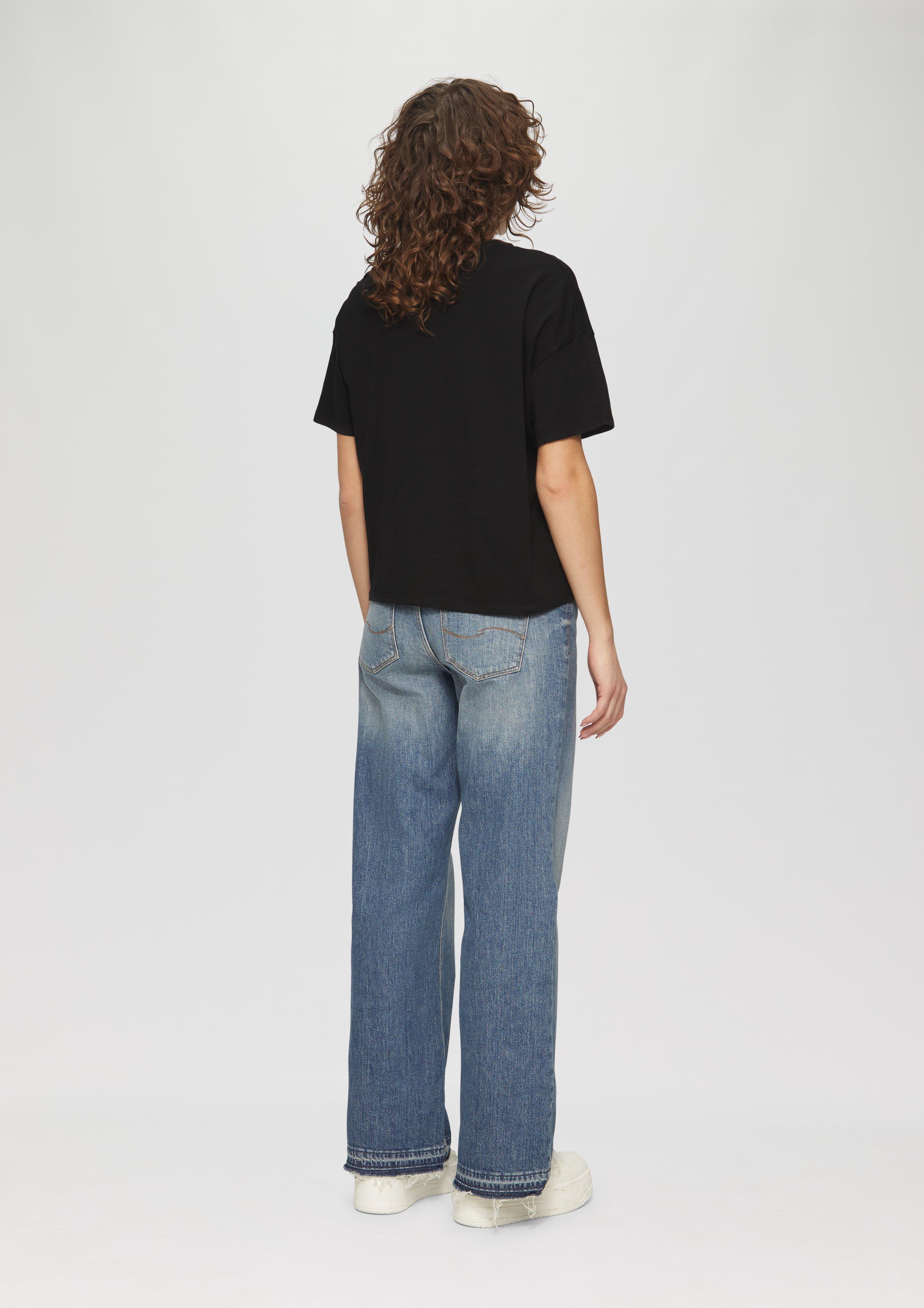 T-Shirt in 99D1, 78D0, 65D1 & 02D0