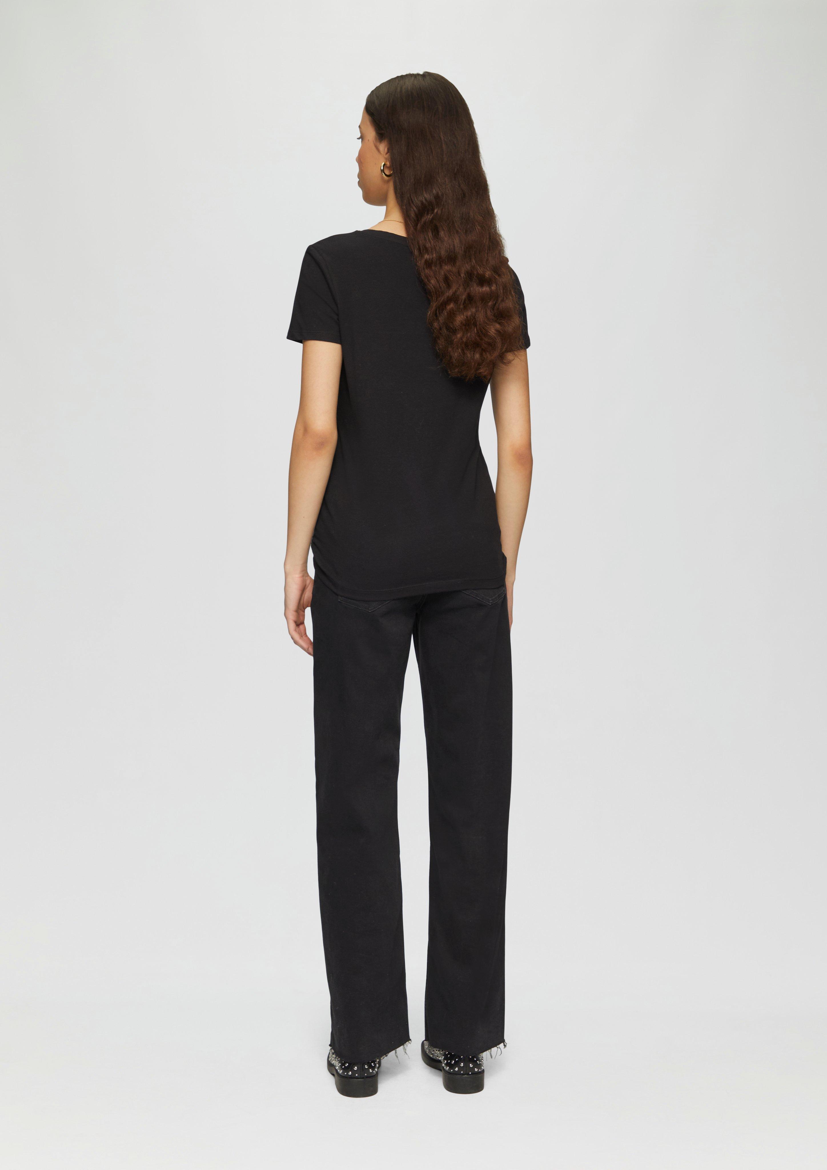 T-Shirt in 9999, 0100, 3455, 7217 & 5072