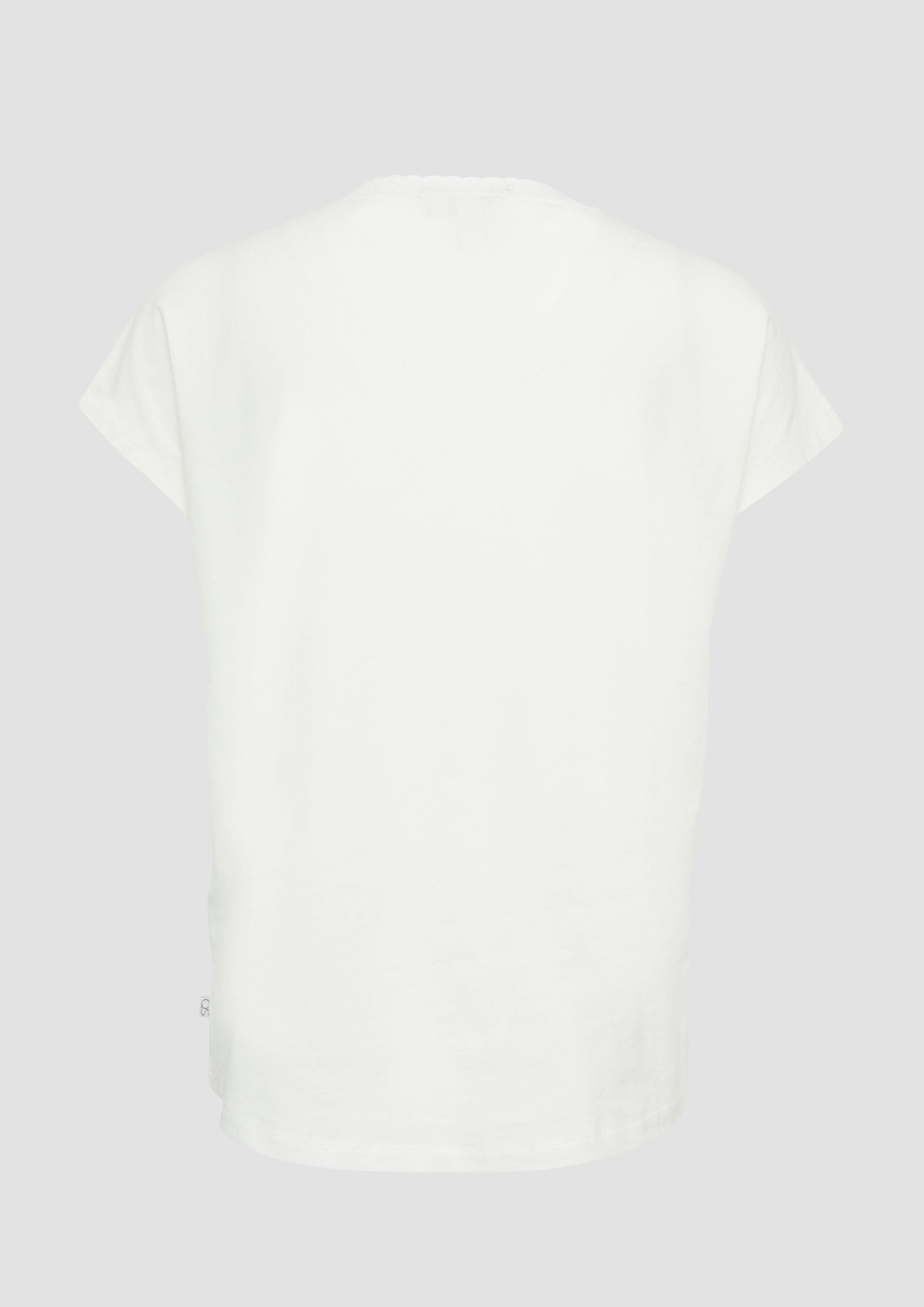 T-Shirt in 0200, 7217 & 9999