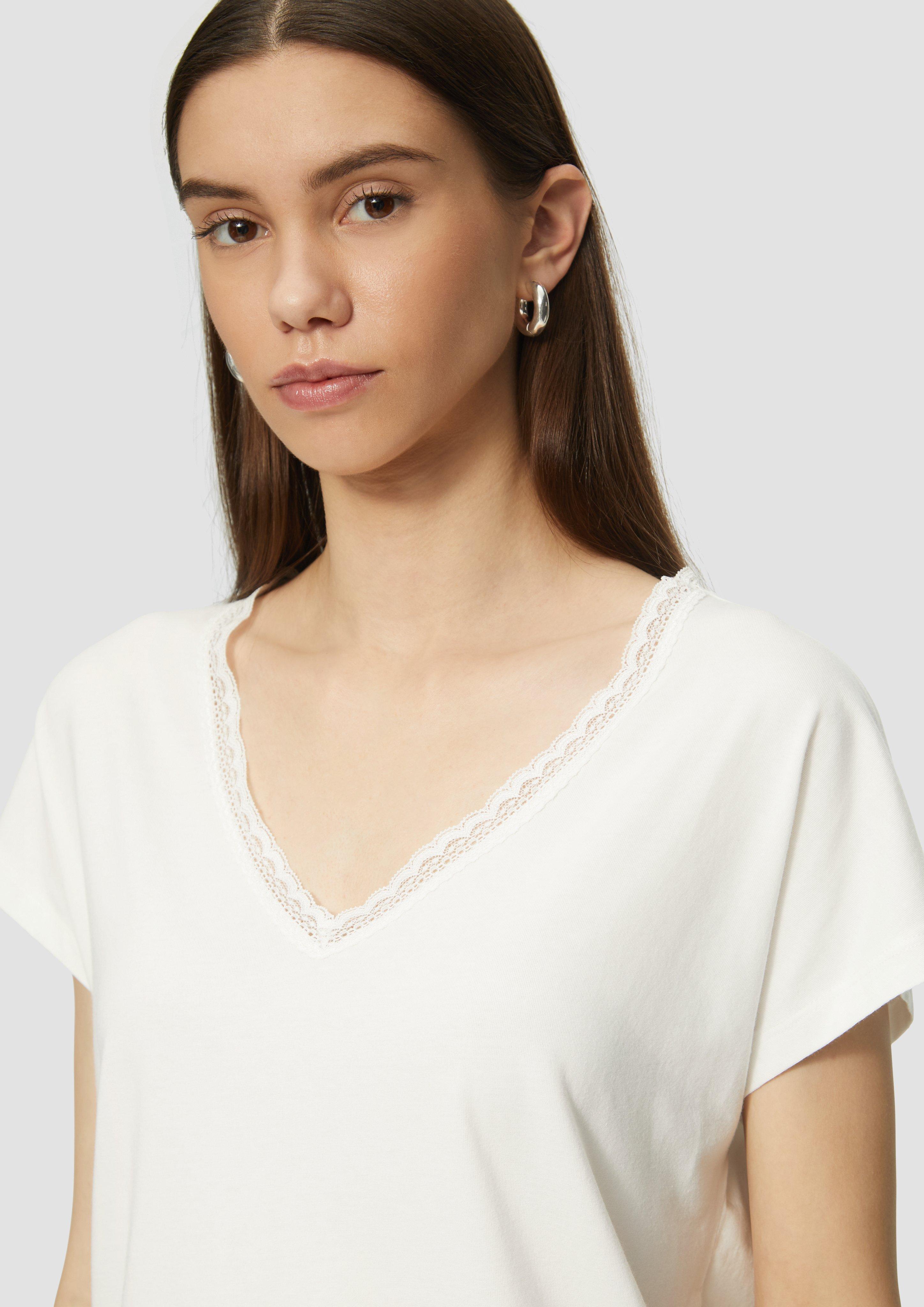 T-Shirt in 0200, 7217 & 9999