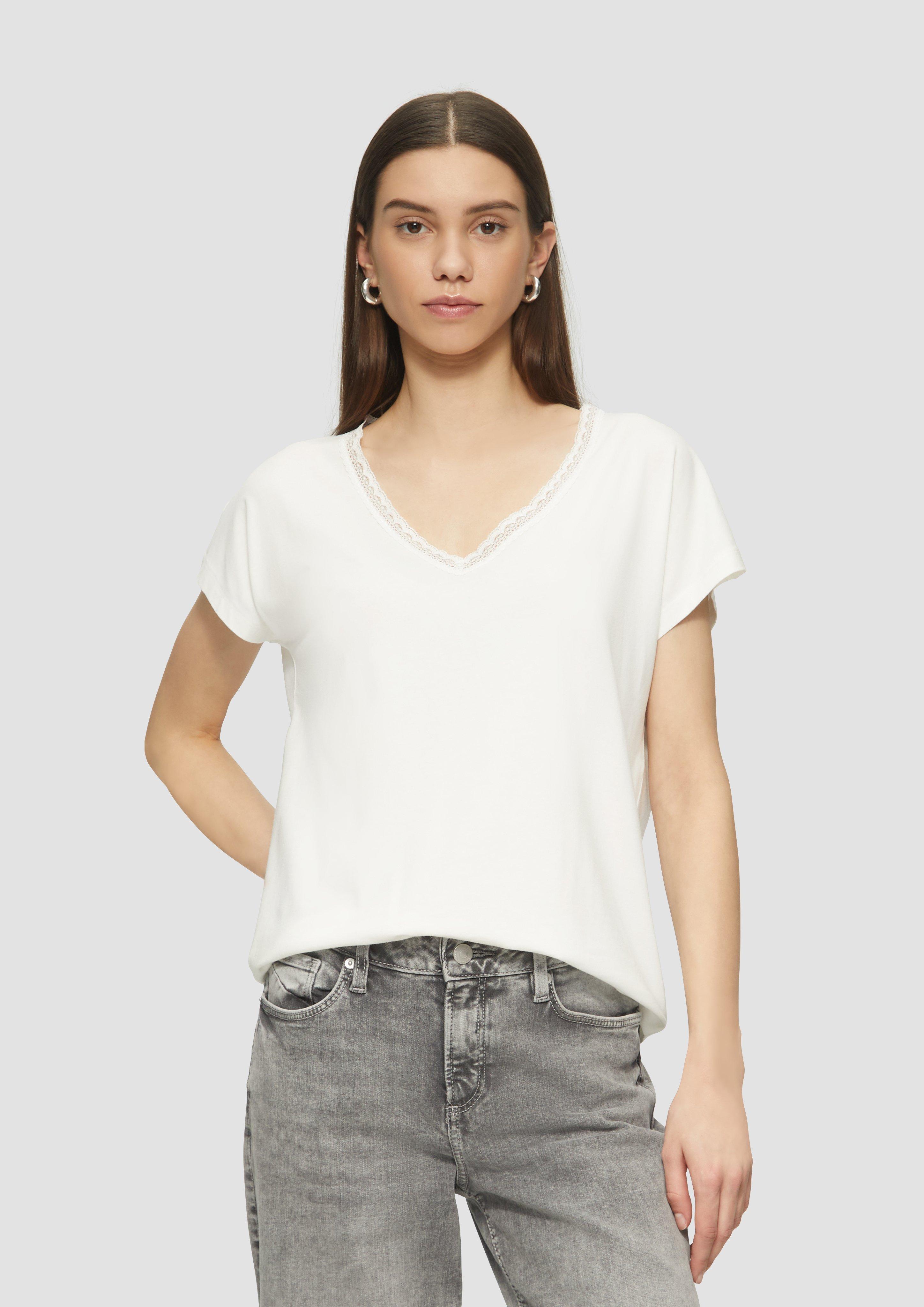 T-Shirt in 0200, 7217 & 9999