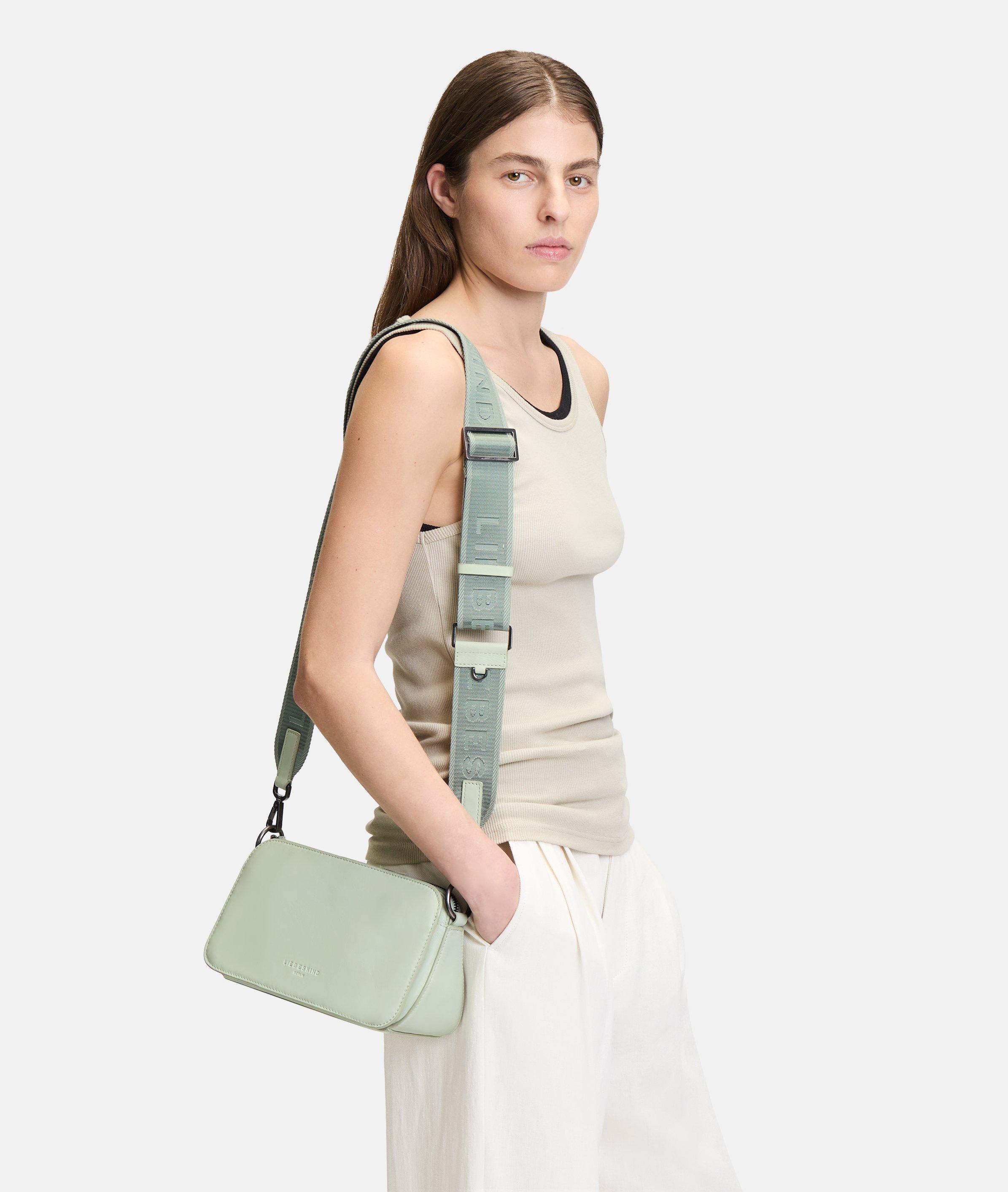 LIEBESKIND BERLIN Clarice Crossbody M