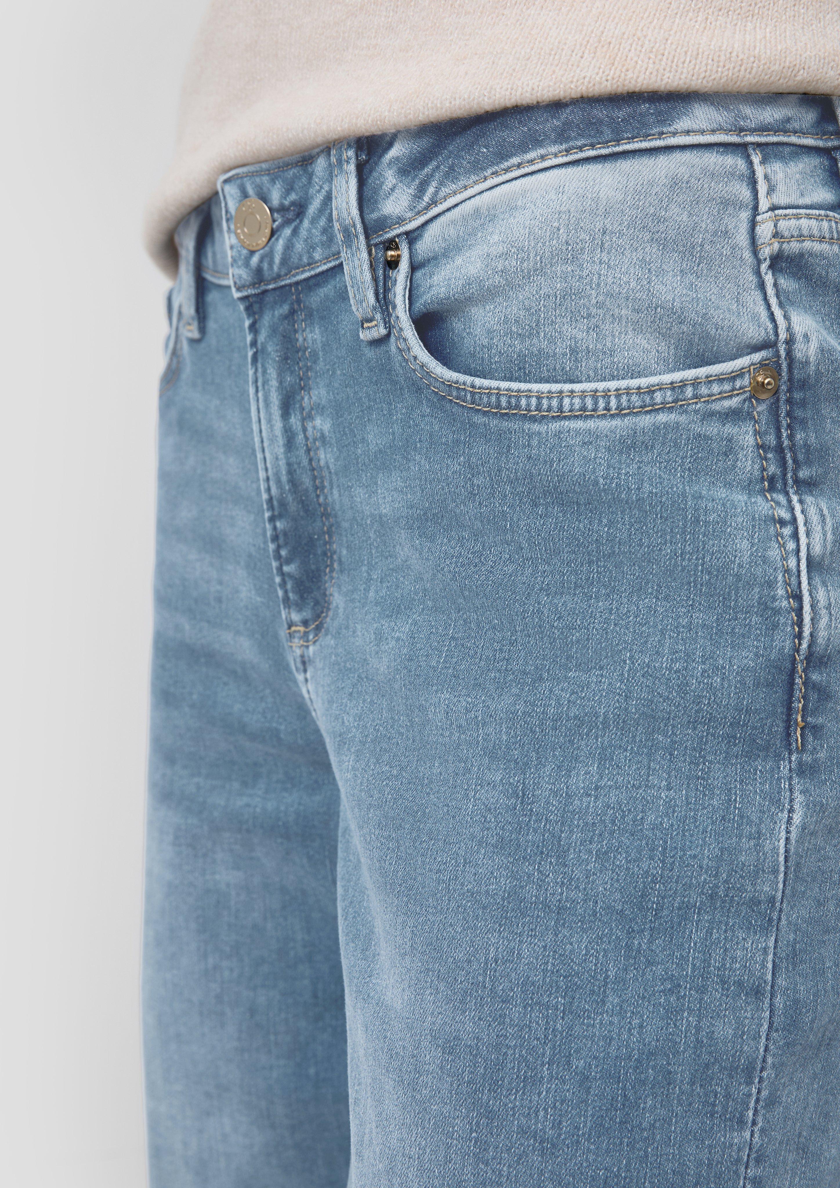 Jean in 53Z7, 93Z7, 56Z7, 99Z2, 58Z7 & 92Z7