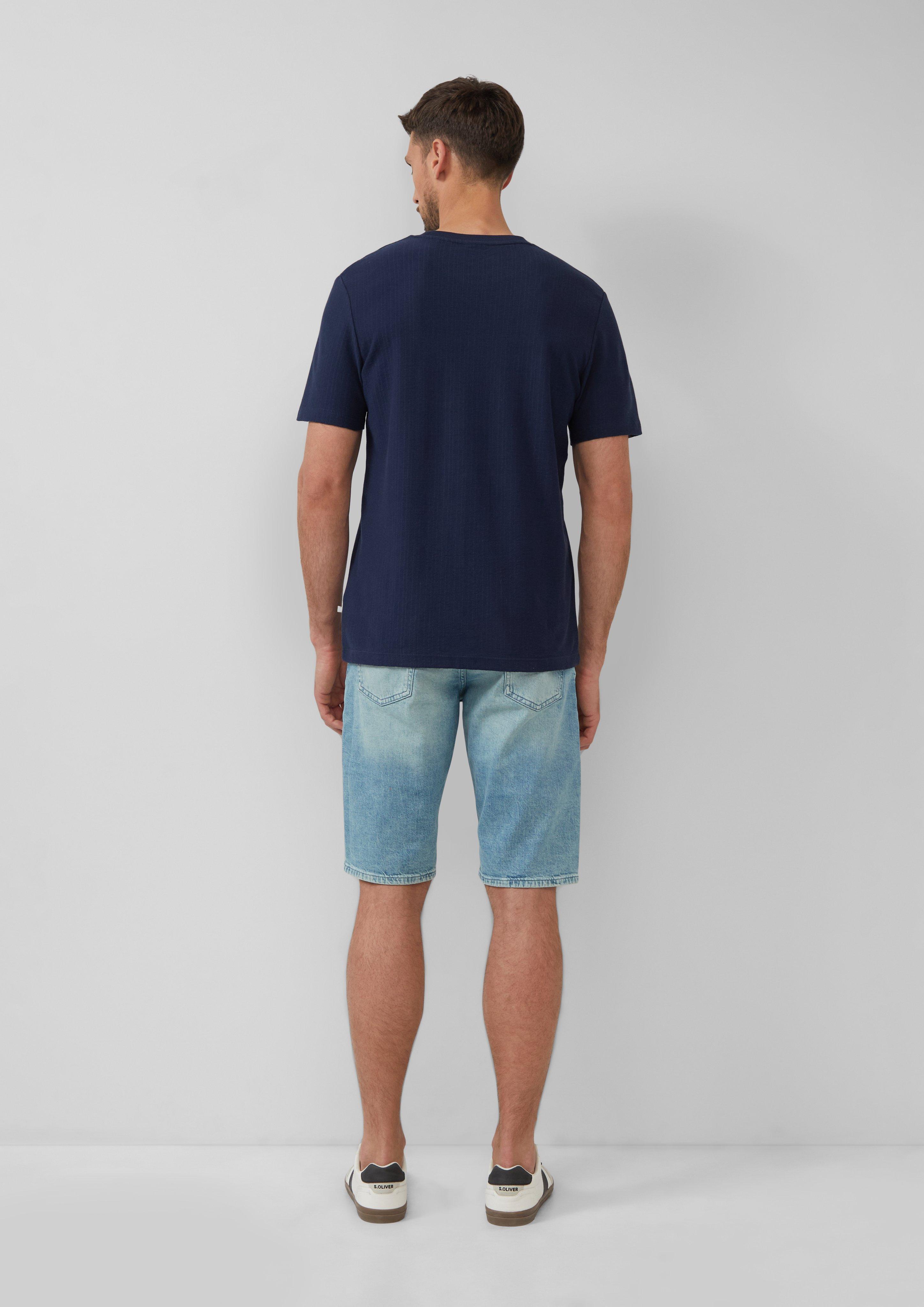 T-shirt in 5852, 9467, 0330 & 8483