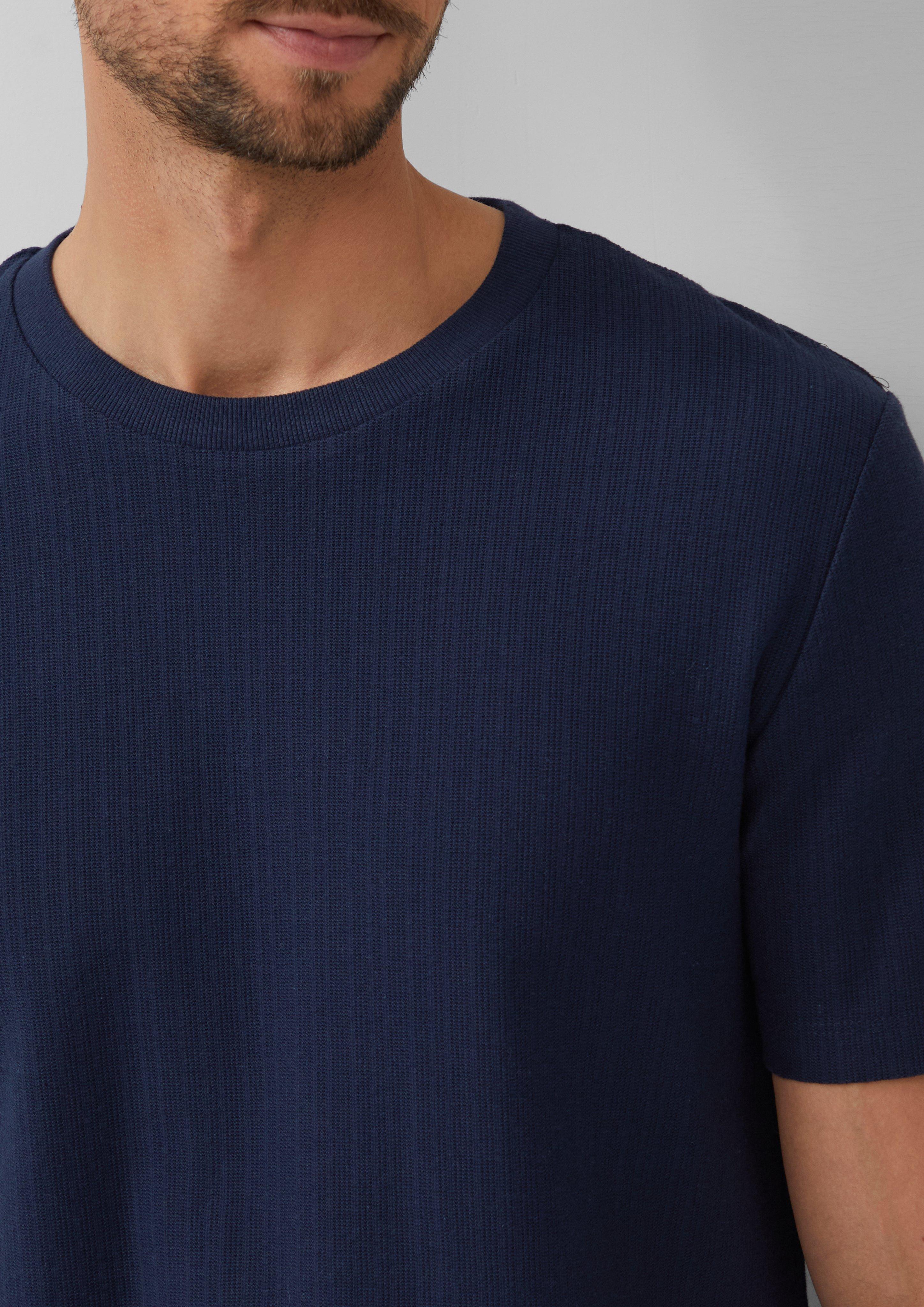 T-shirt in 5852, 9467, 0330 & 8483