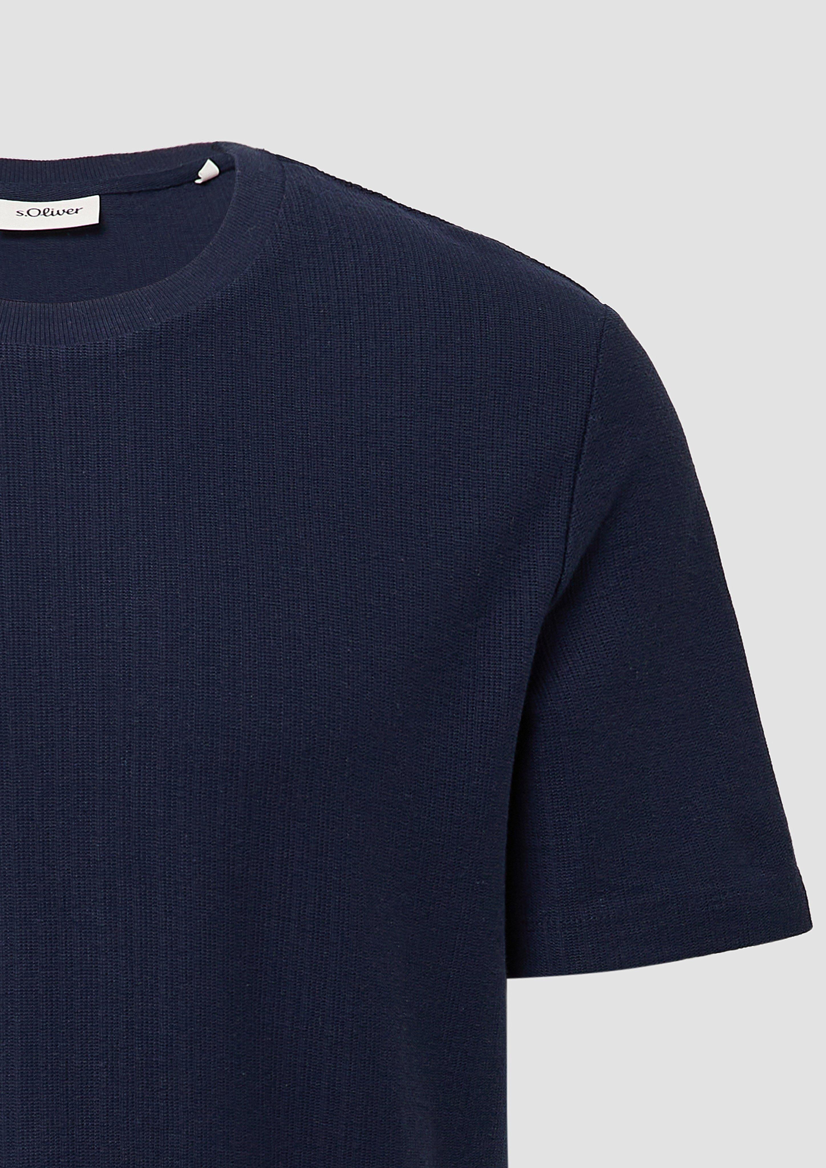 T-shirt in 5852, 9467, 0330 & 8483