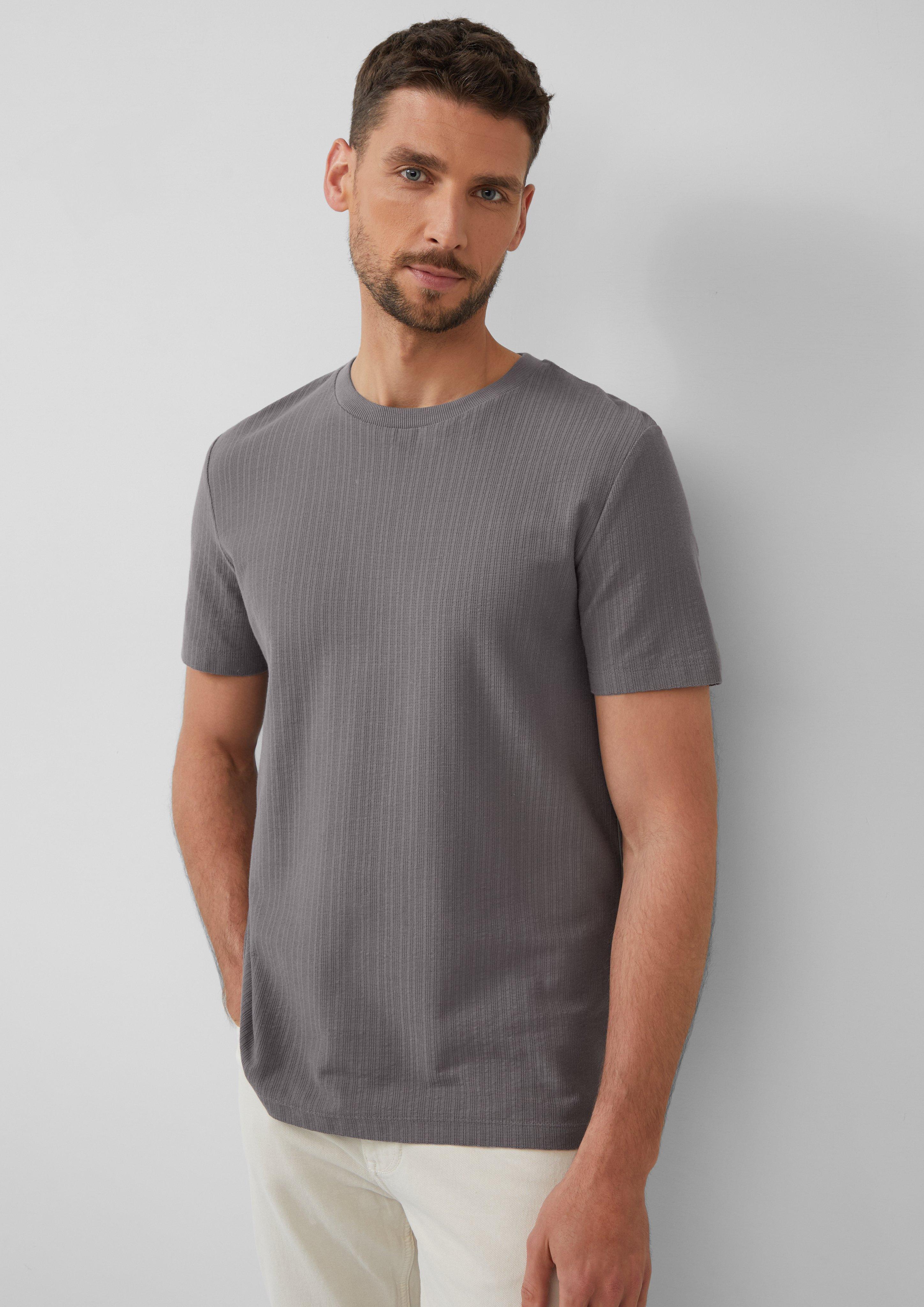 T-shirt in 9467, 0330, 5852 & 8483