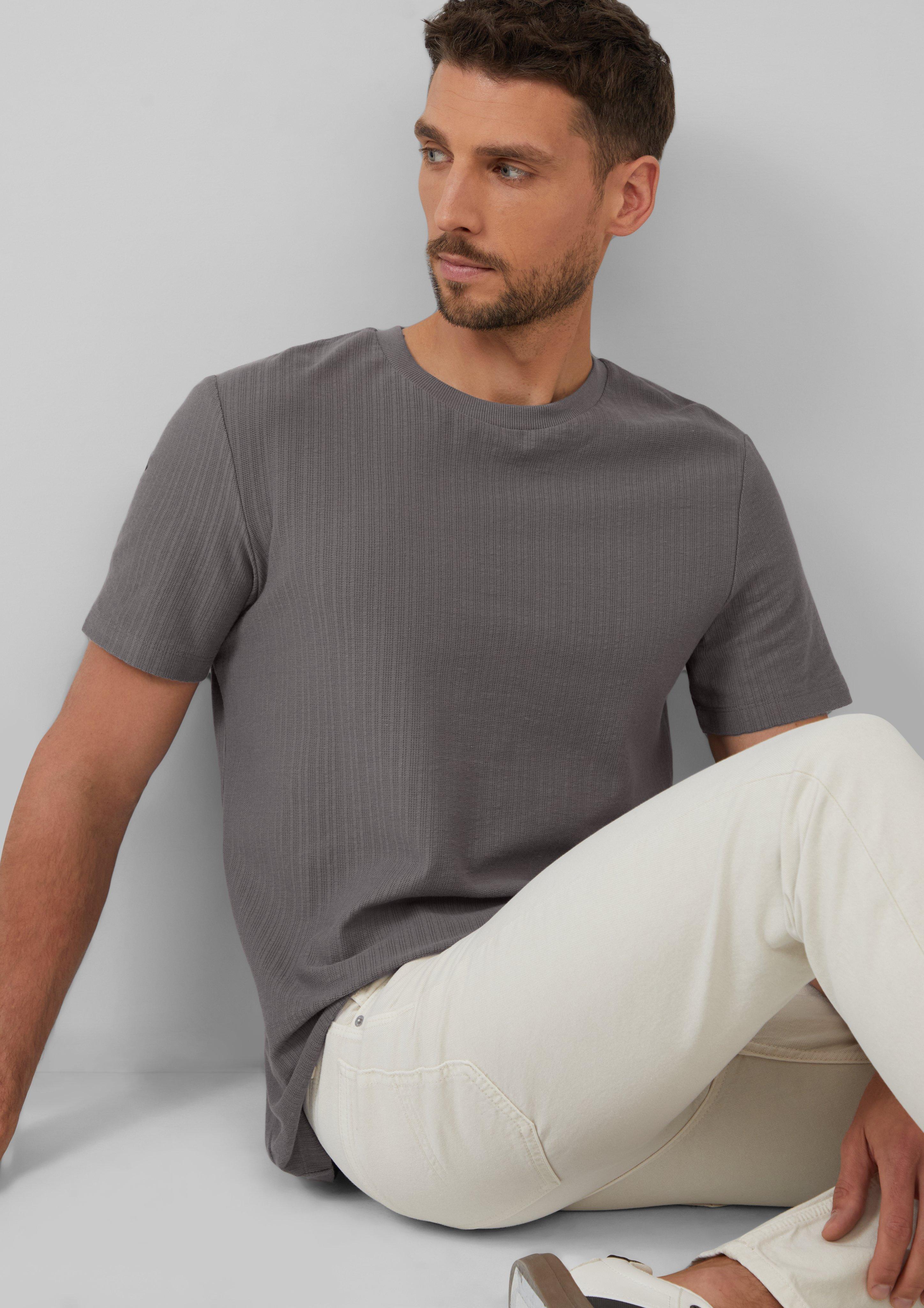 T-shirt in 9467, 0330, 5852 & 8483