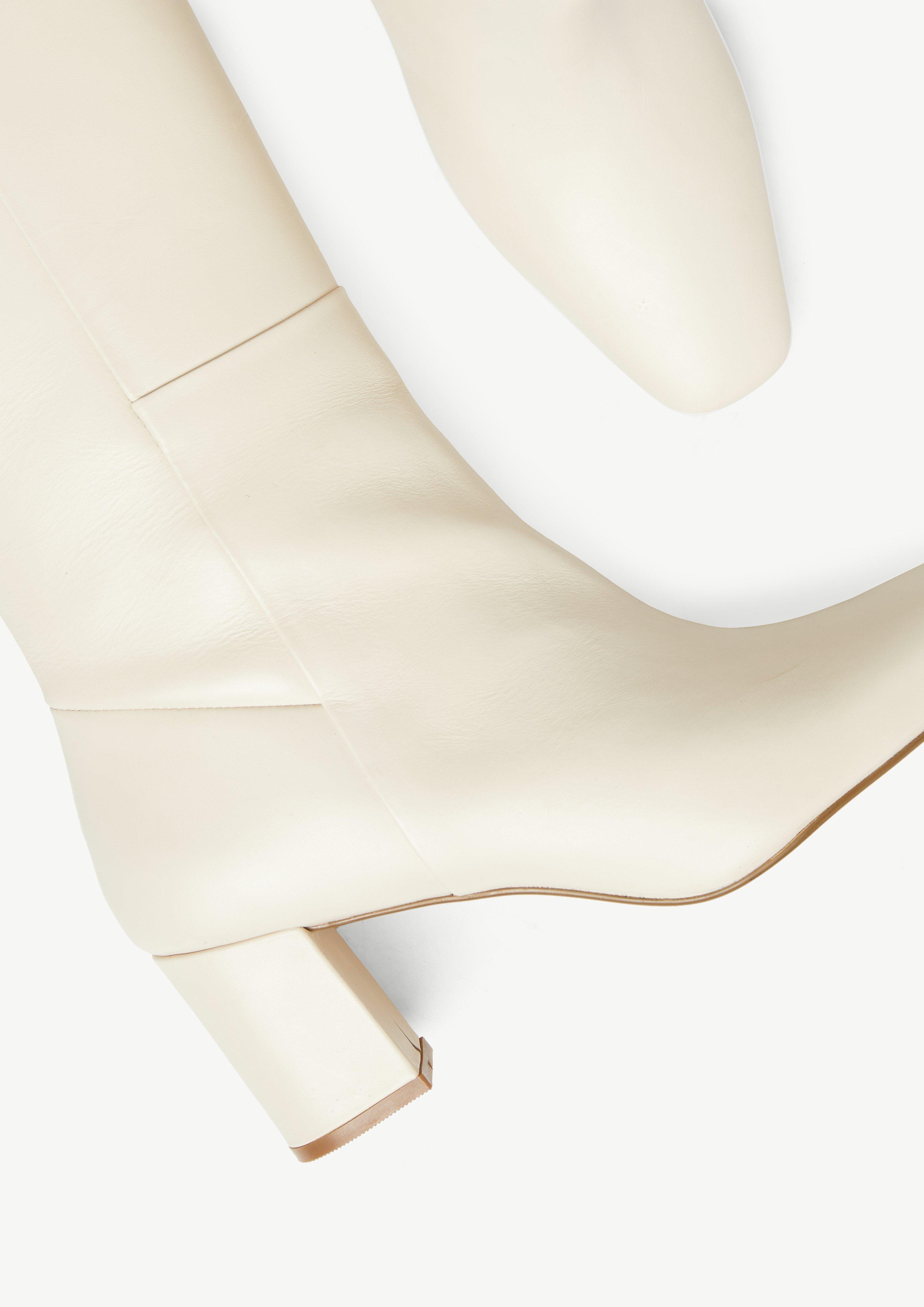 Fページ　269 Lederstiefelette mit Blockabsatz - Damen | MANGO Deutschland