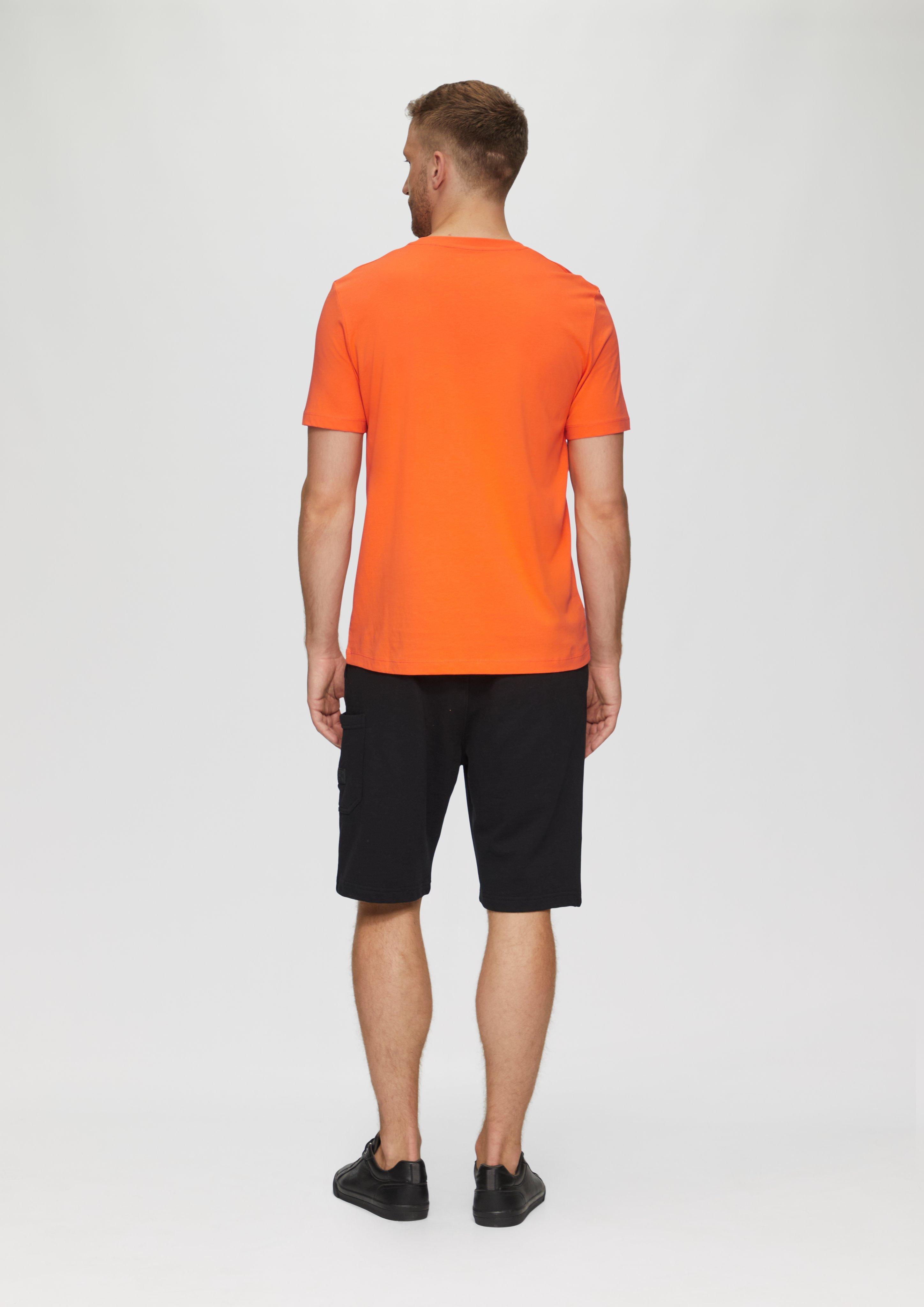 T-shirt in 23D3, 59D3, 01D1, 23D1, 01D2, 59D1, 01D3, 67D1, 62D2 & 62D3