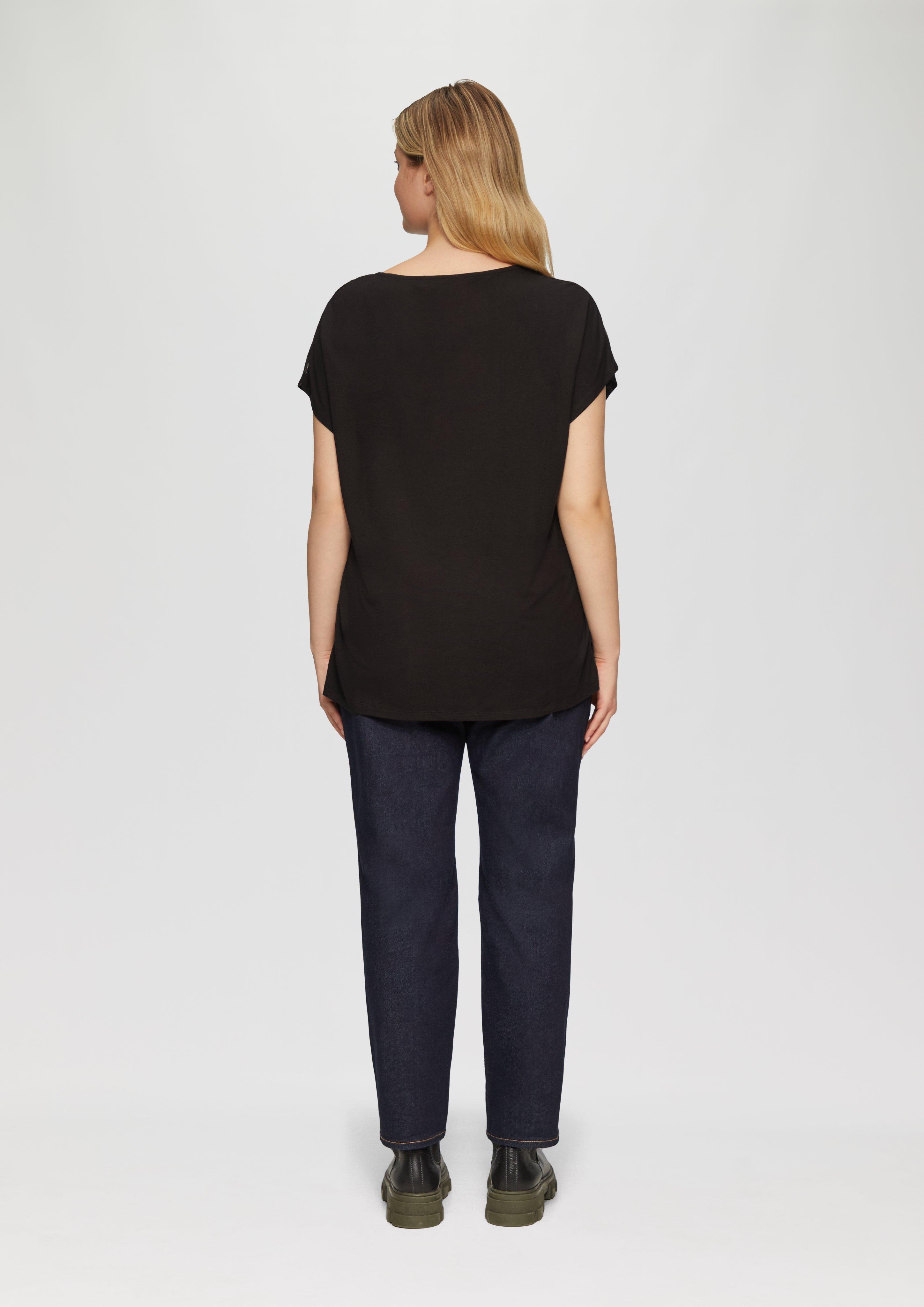 T-Shirt in 99D0 & 94D0