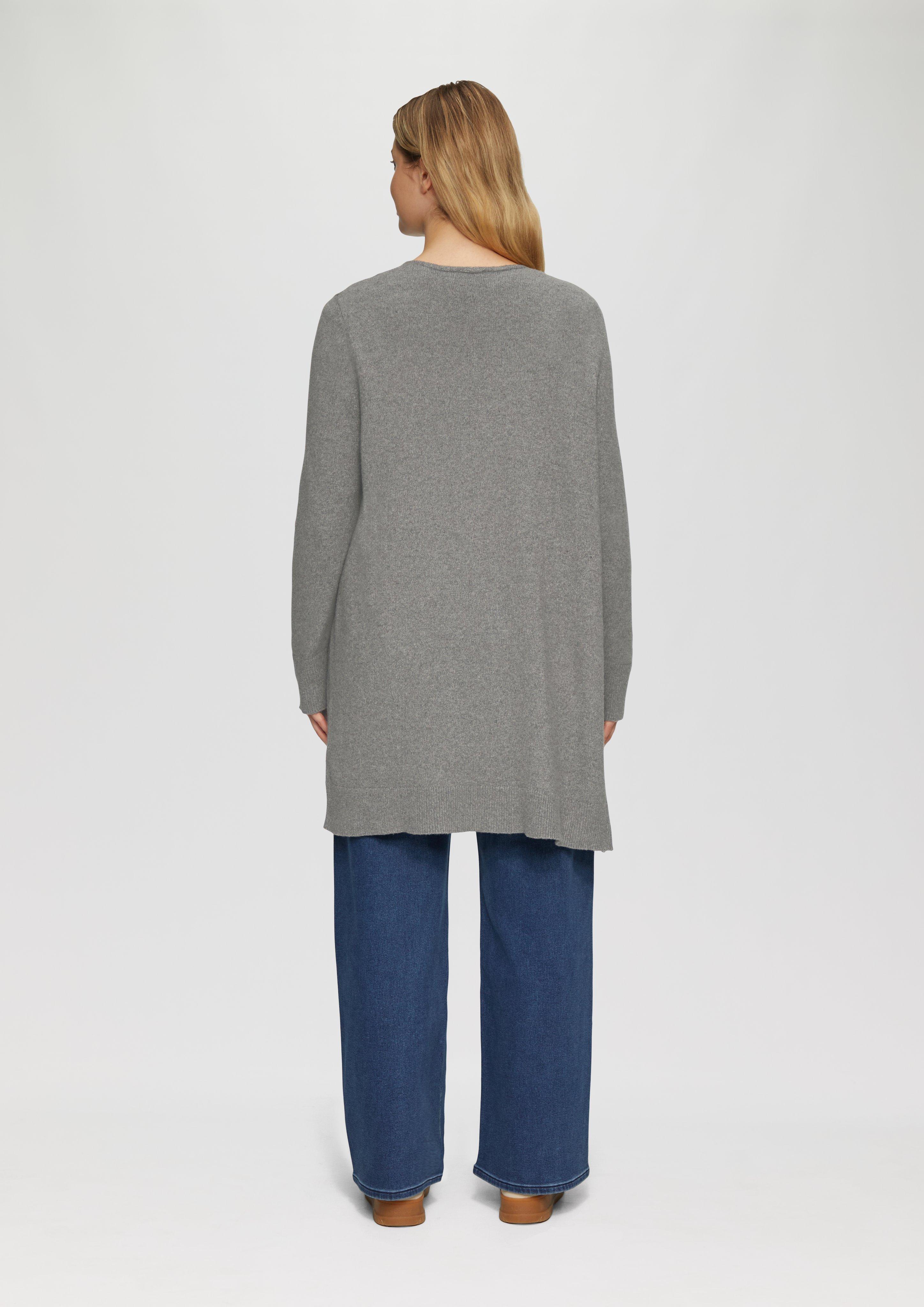 Cardigan in 9730 & 9999