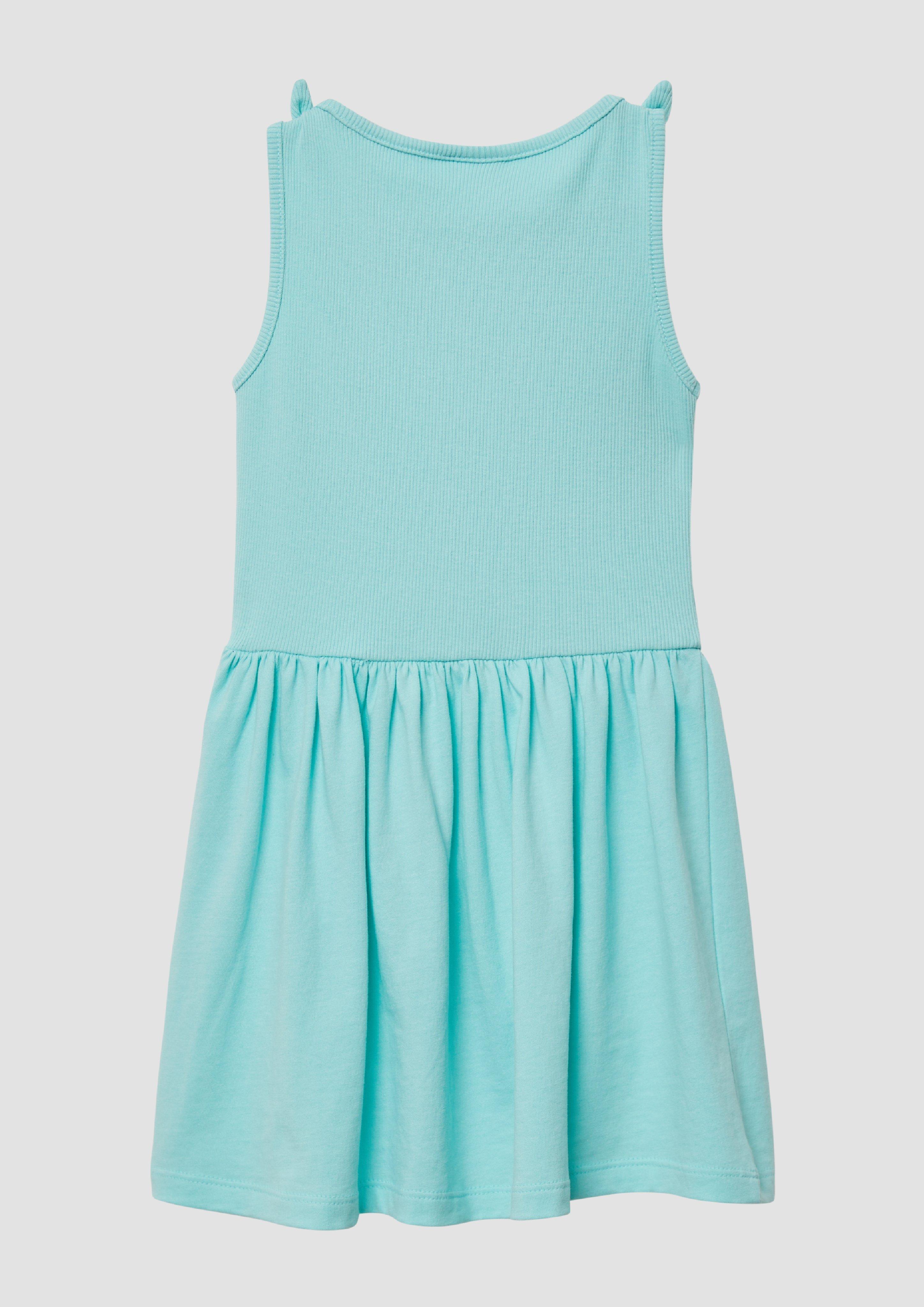 Robe in 6115, 0068 & 4222