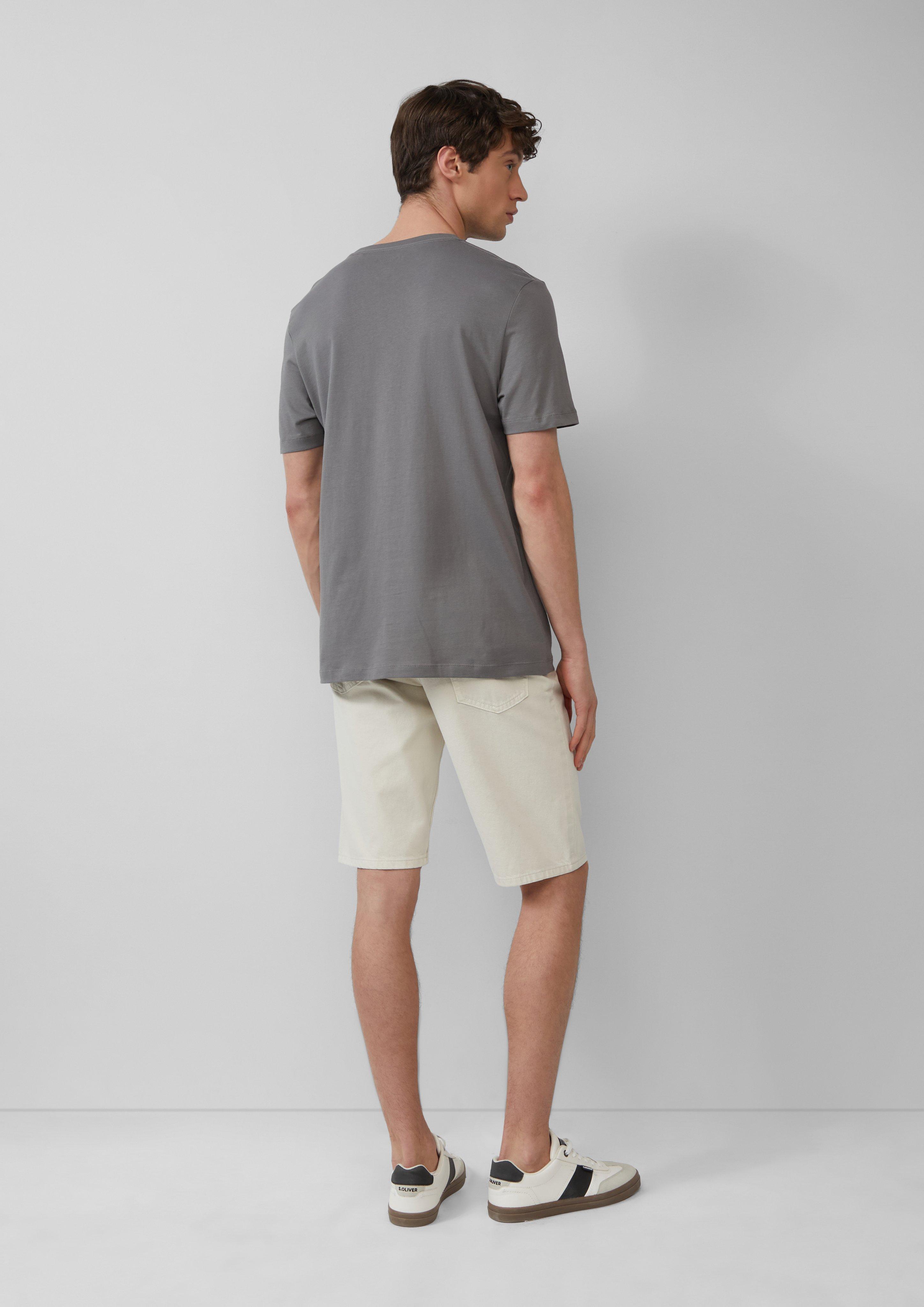 T-Shirt in 94D1 & 01D1