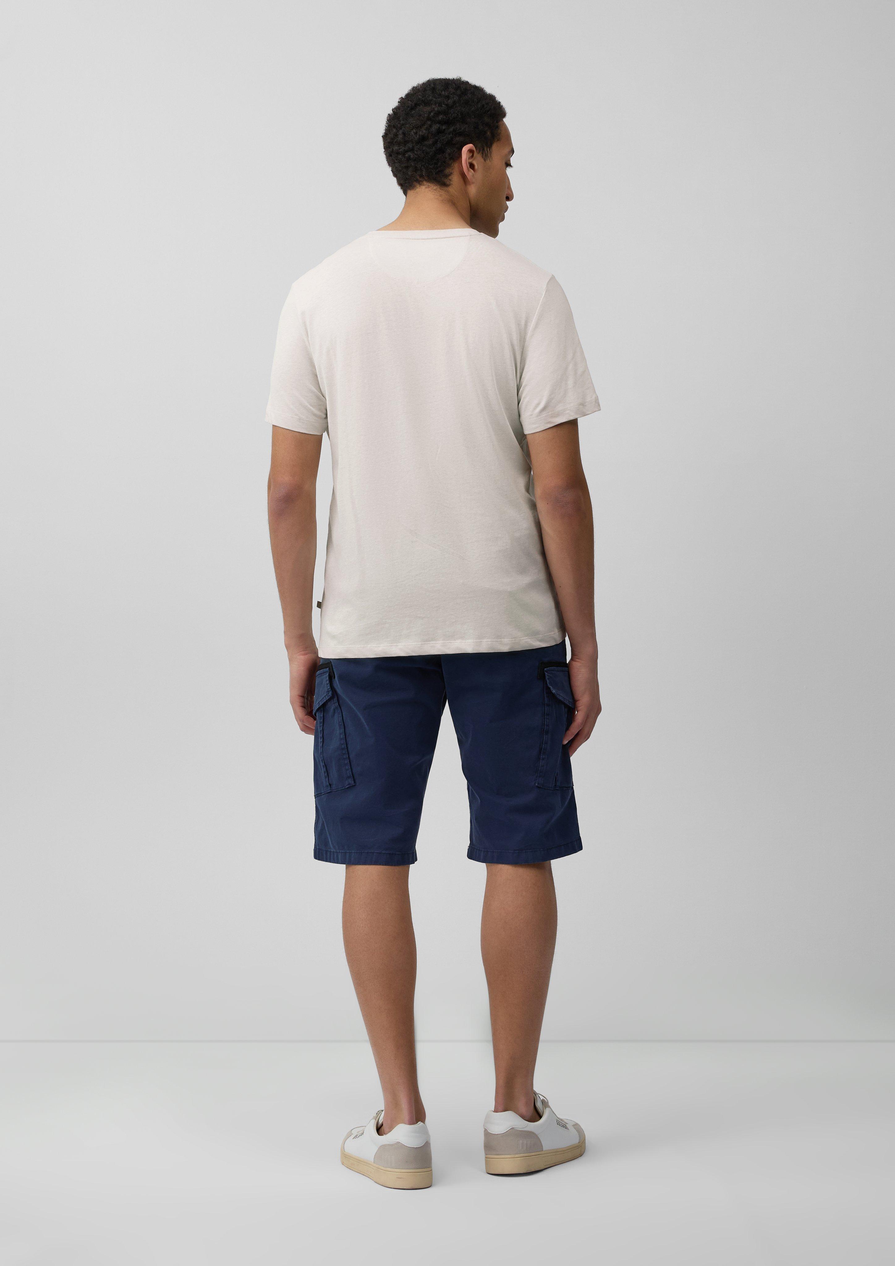 T-Shirt in 0330, 5852 & 9467