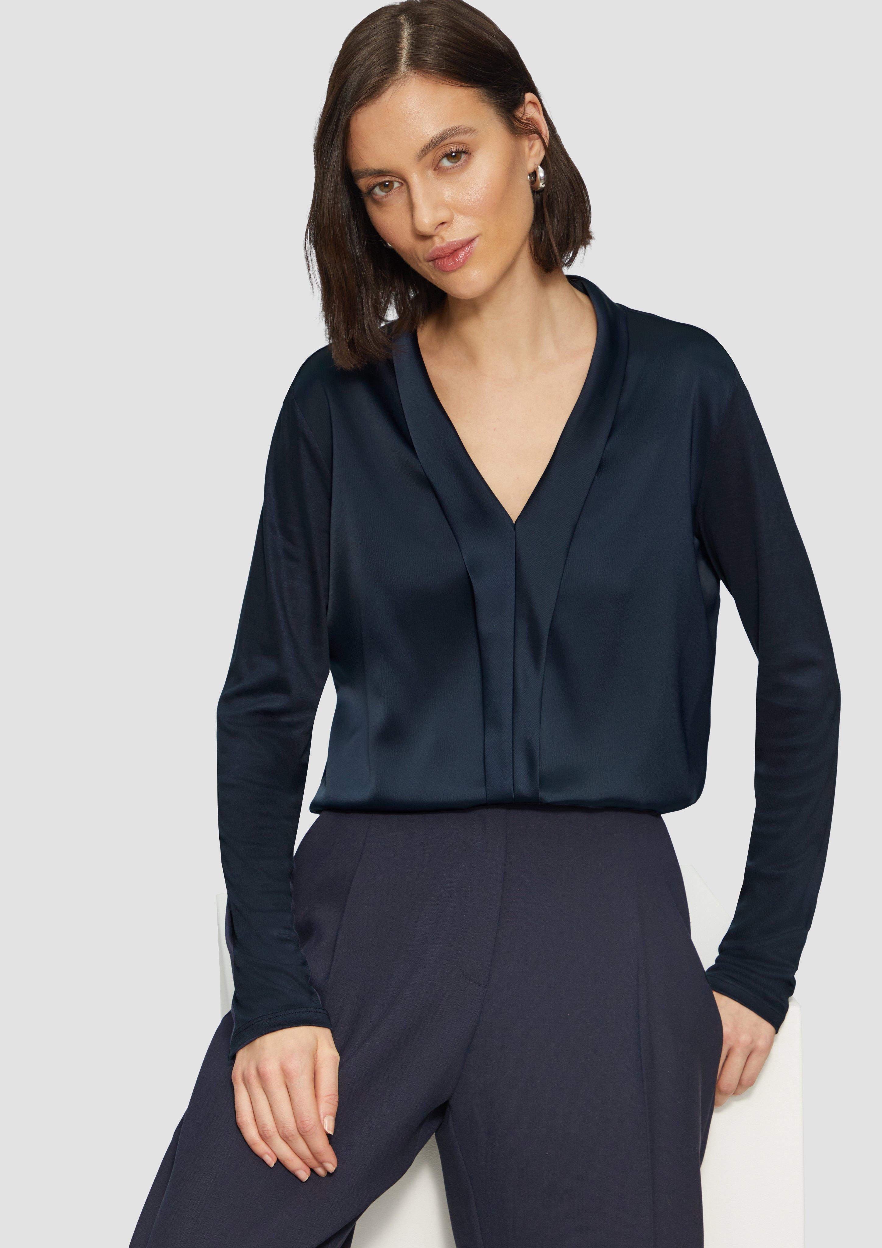 T-shirt in 5959, 0200 & 5340