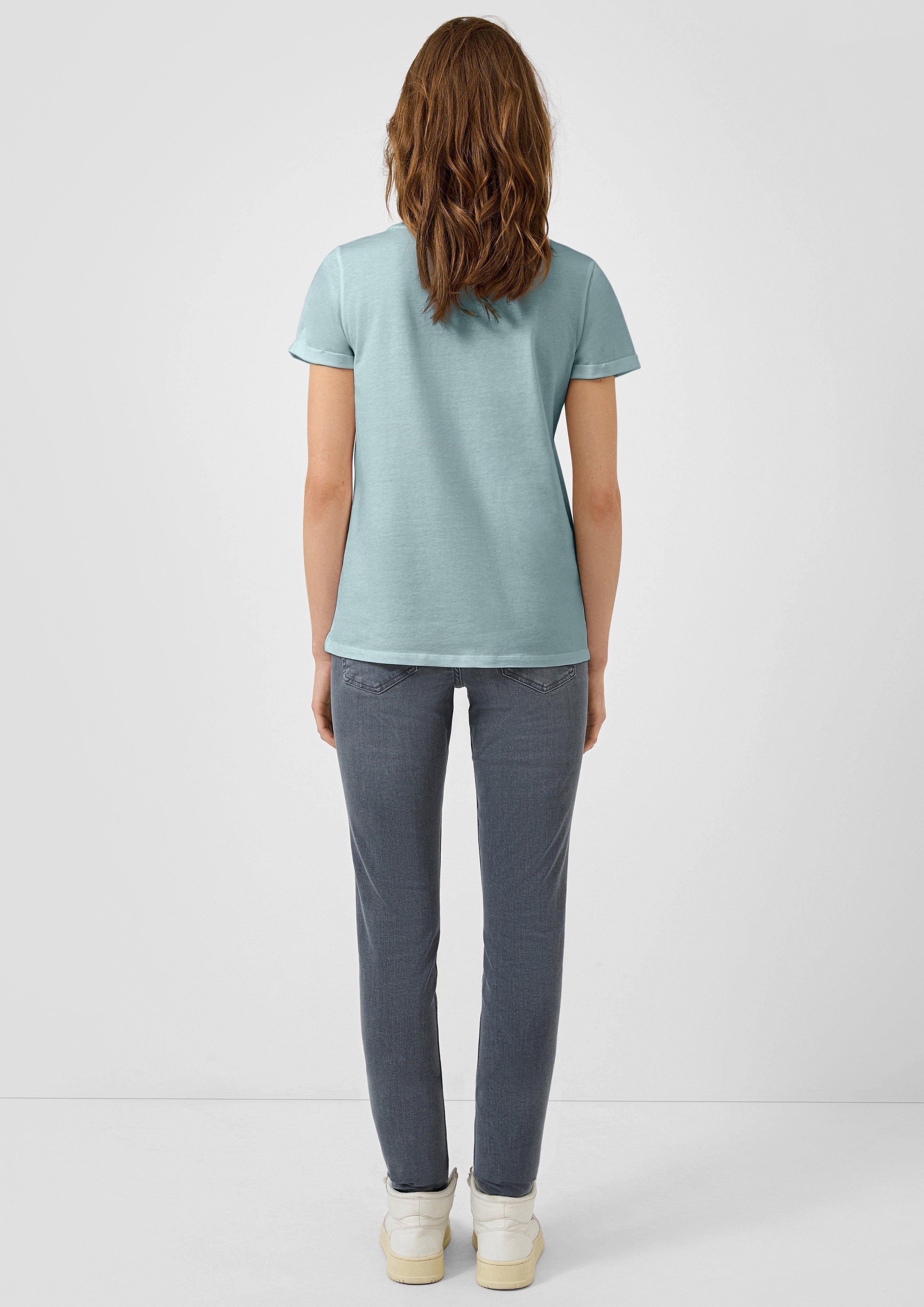 T-shirt in 6147, 7217, 9858, 9999, 0100, 7854, 3455, 4143 & 5820