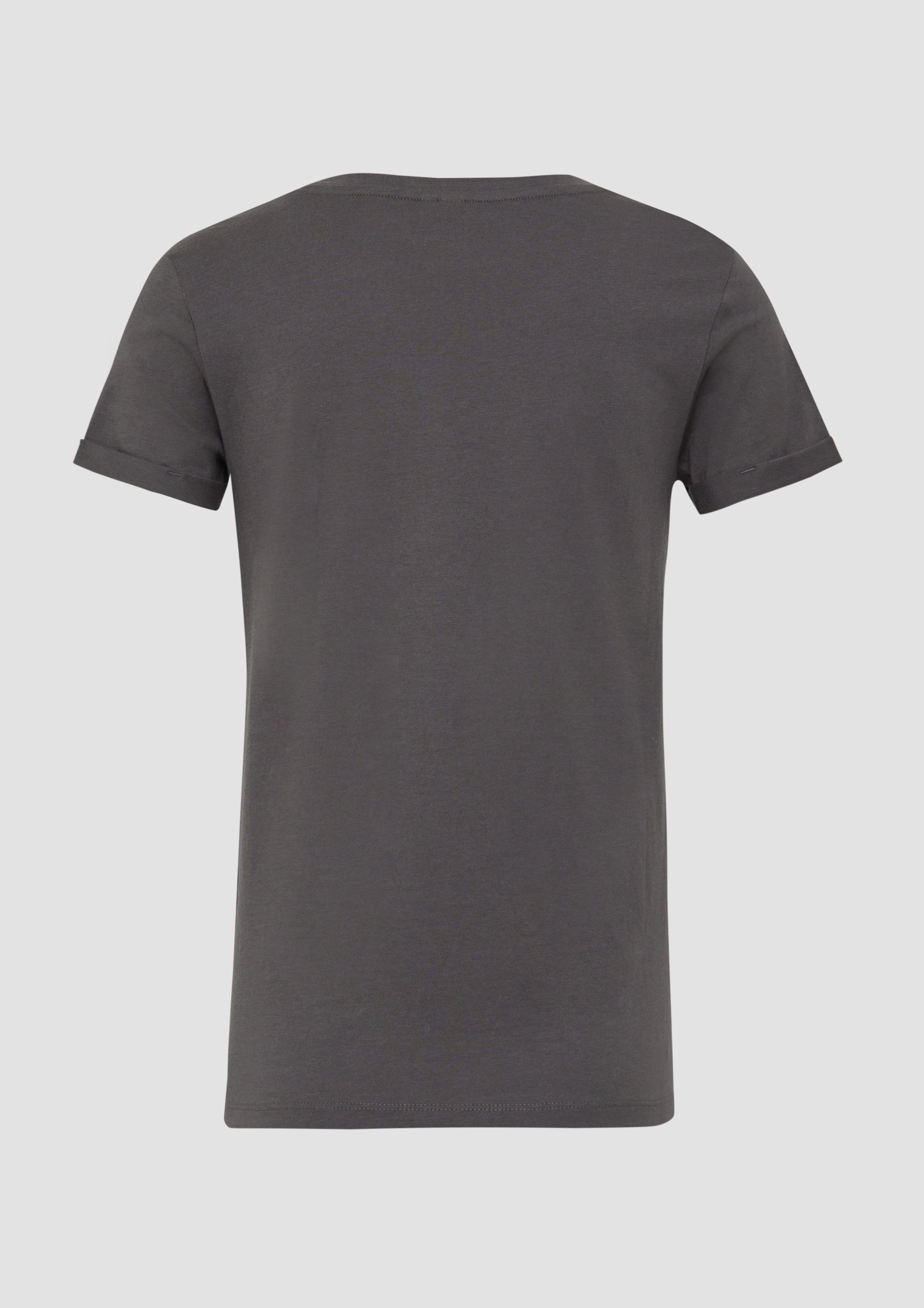 T-shirt in 9858, 7217, 9999, 0100, 7854 & 3455