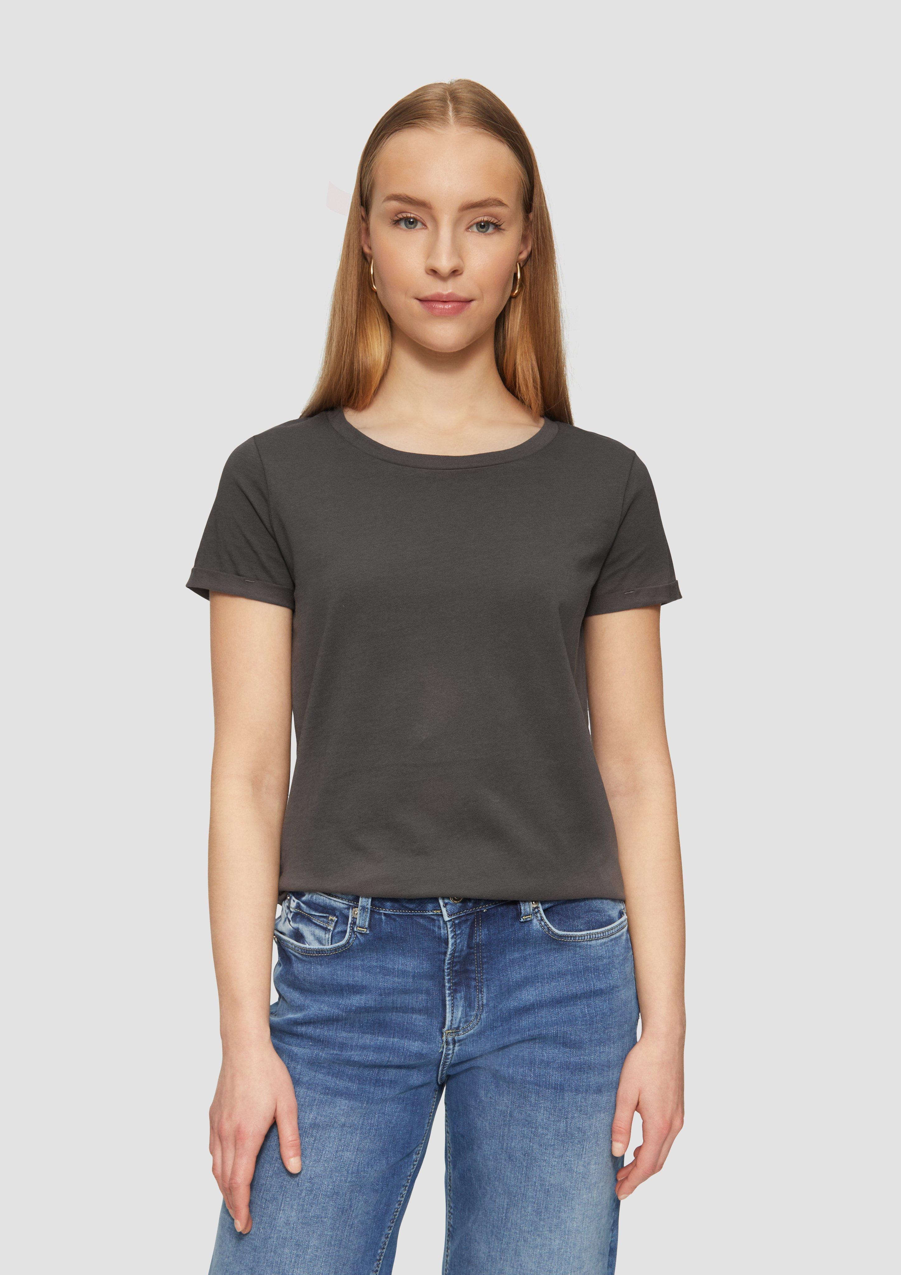 T-shirt in 9858, 7217, 9999, 0100, 7854 & 3455