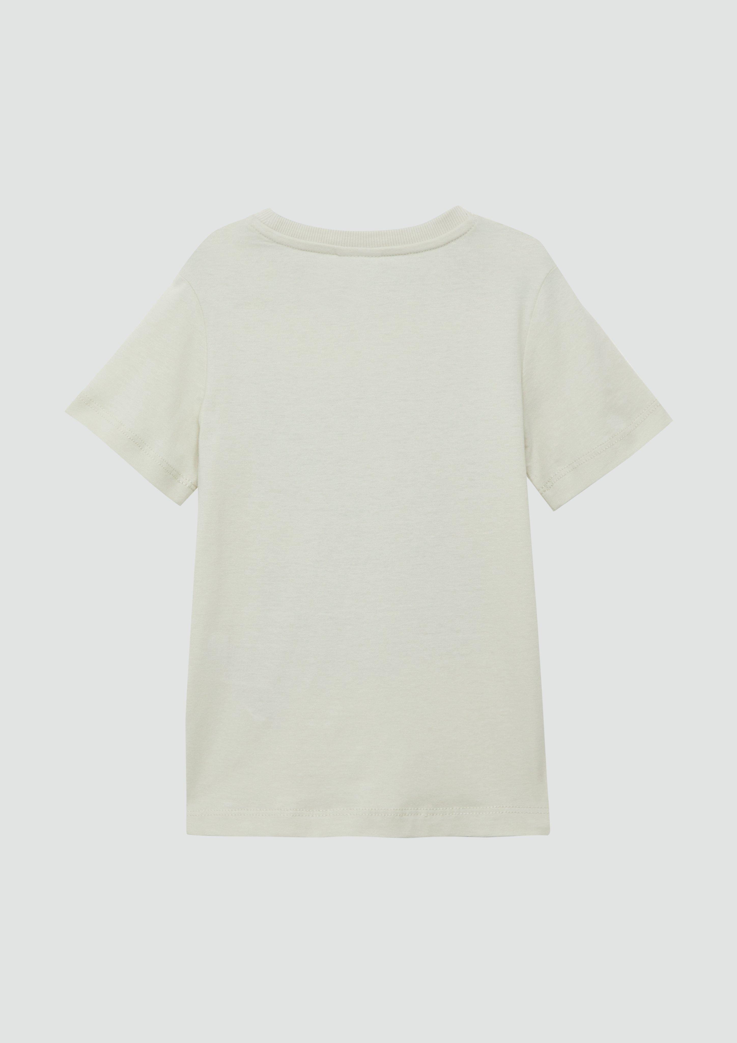 T-shirt in 0330, 5952, 6602, 3847 & 5075