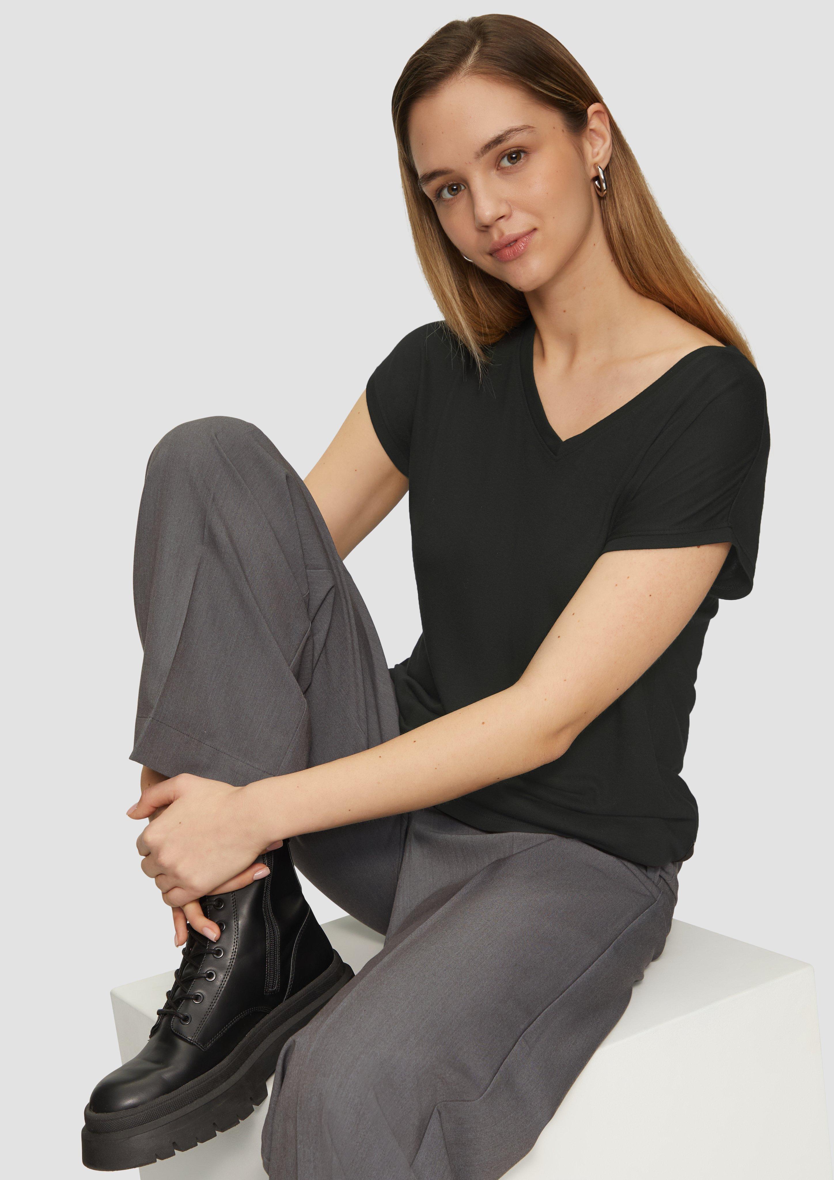 T-shirt in 9999, 3455, 0200 & 7854