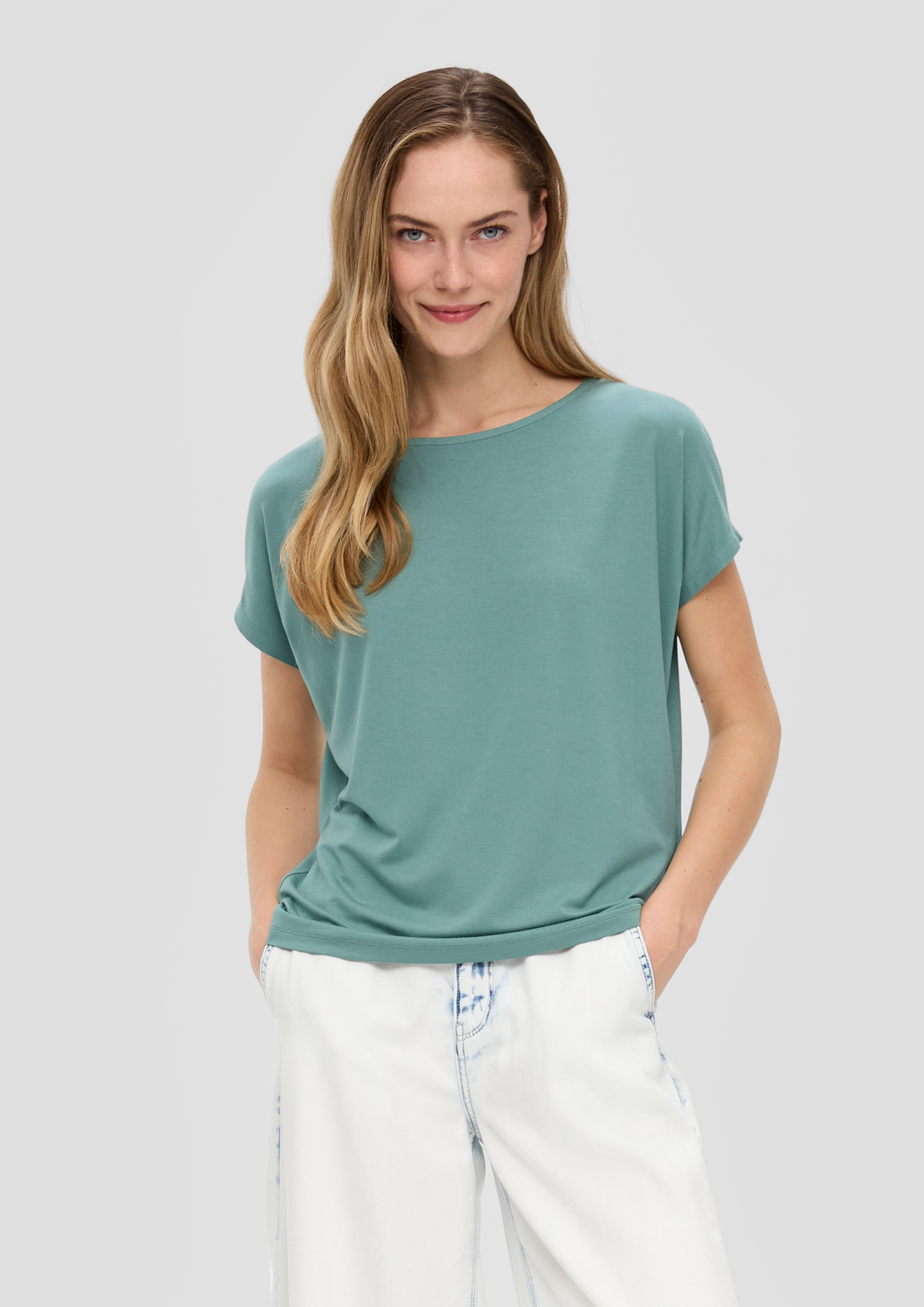 T-shirt in 6575 & 0210