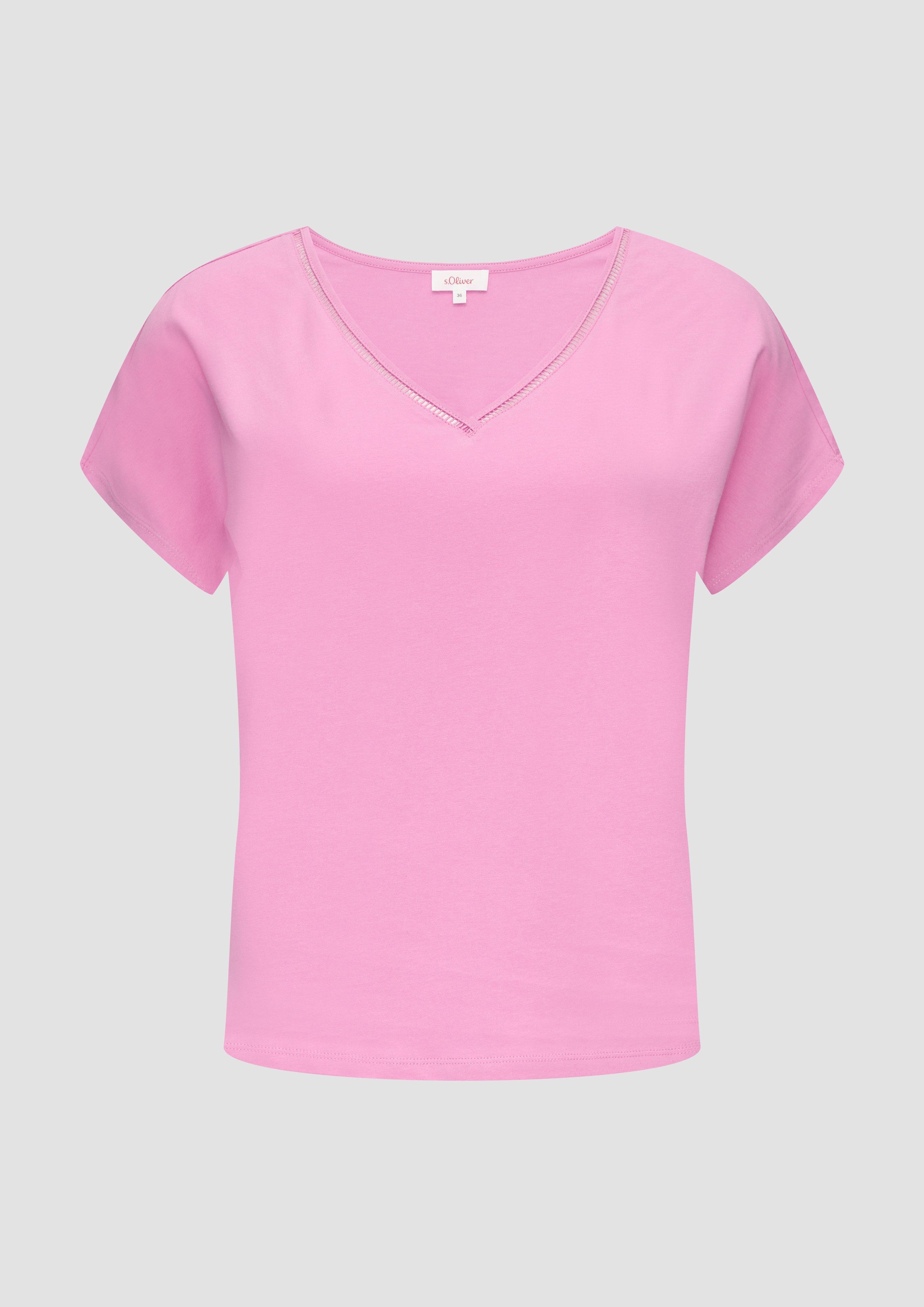 s.Oliver - T-Shirt im Relaxed Fit mit Stickerei am V-Ausschnitt, Damen, Rosa