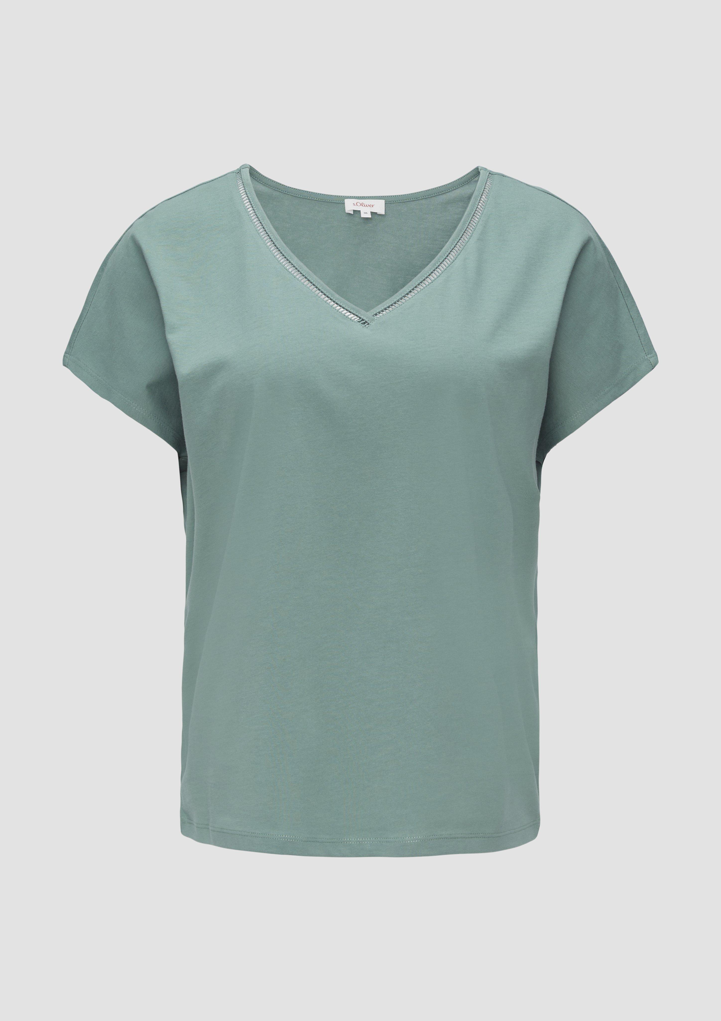 s.Oliver - T-Shirt im Relaxed Fit mit Stickerei am V-Ausschnitt, Damen, Blau