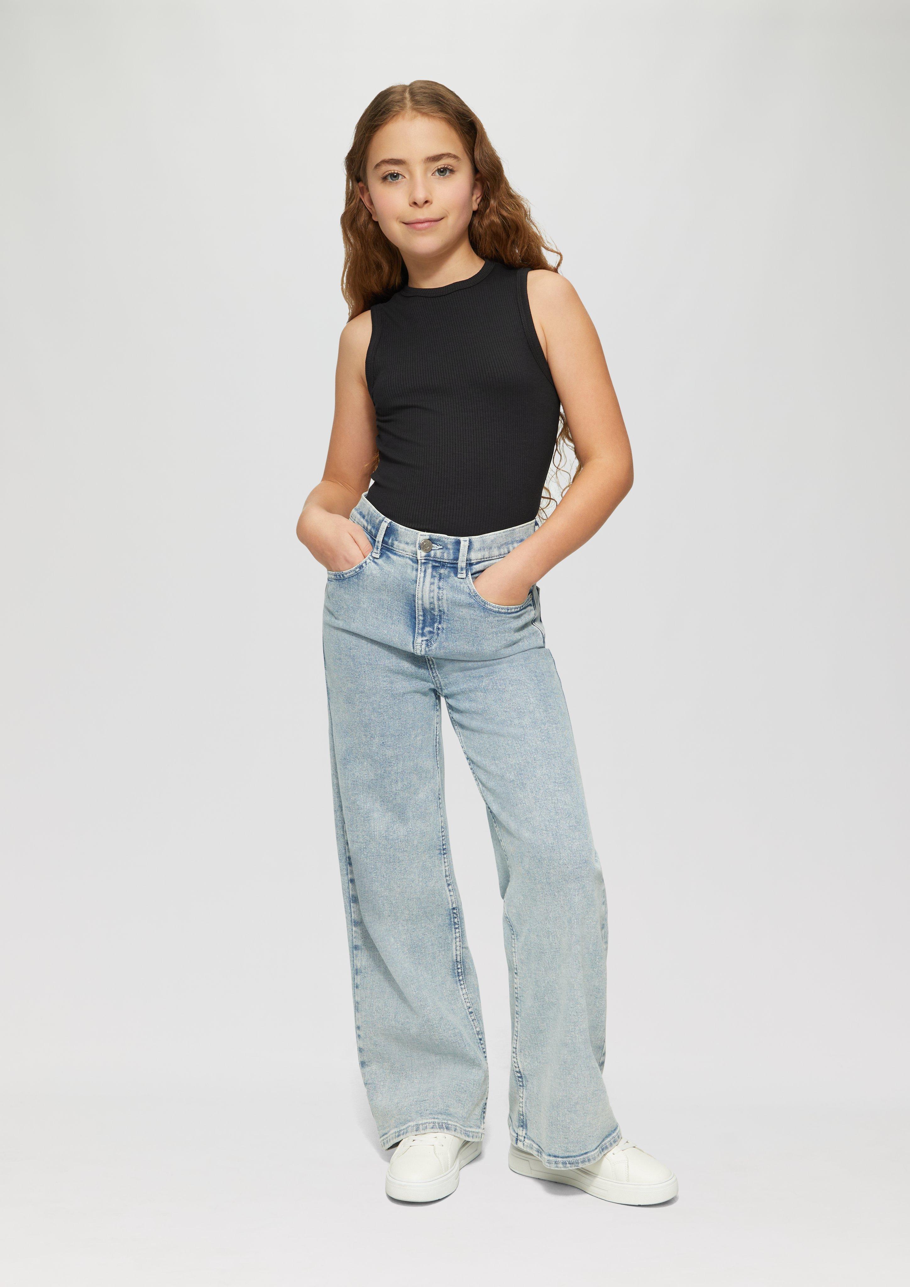 T-Shirt in 9999 & 0100