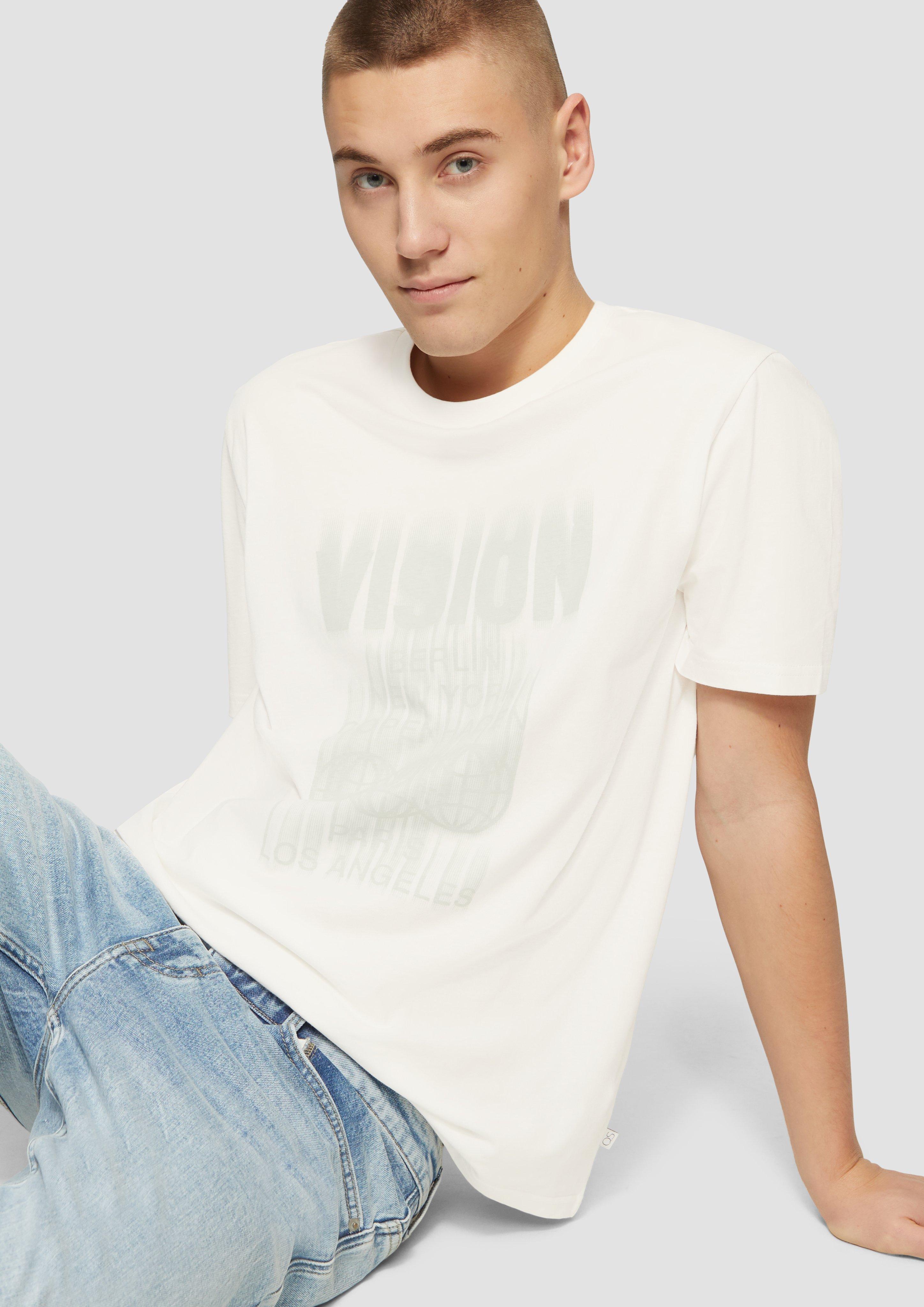 T-Shirt in 02D0, 72D0 & 99D1