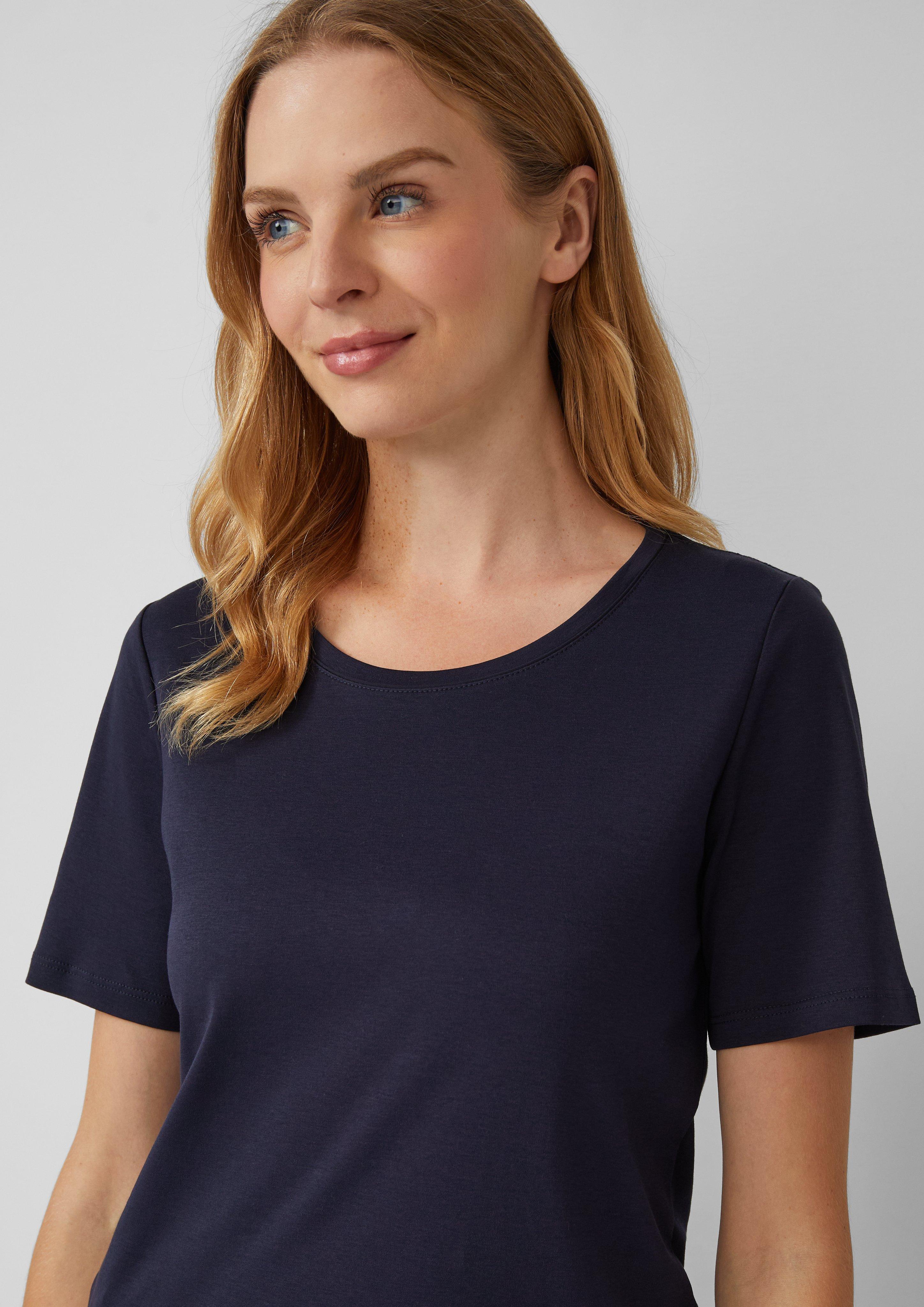 T-Shirt in 5959, 9999 & 0100