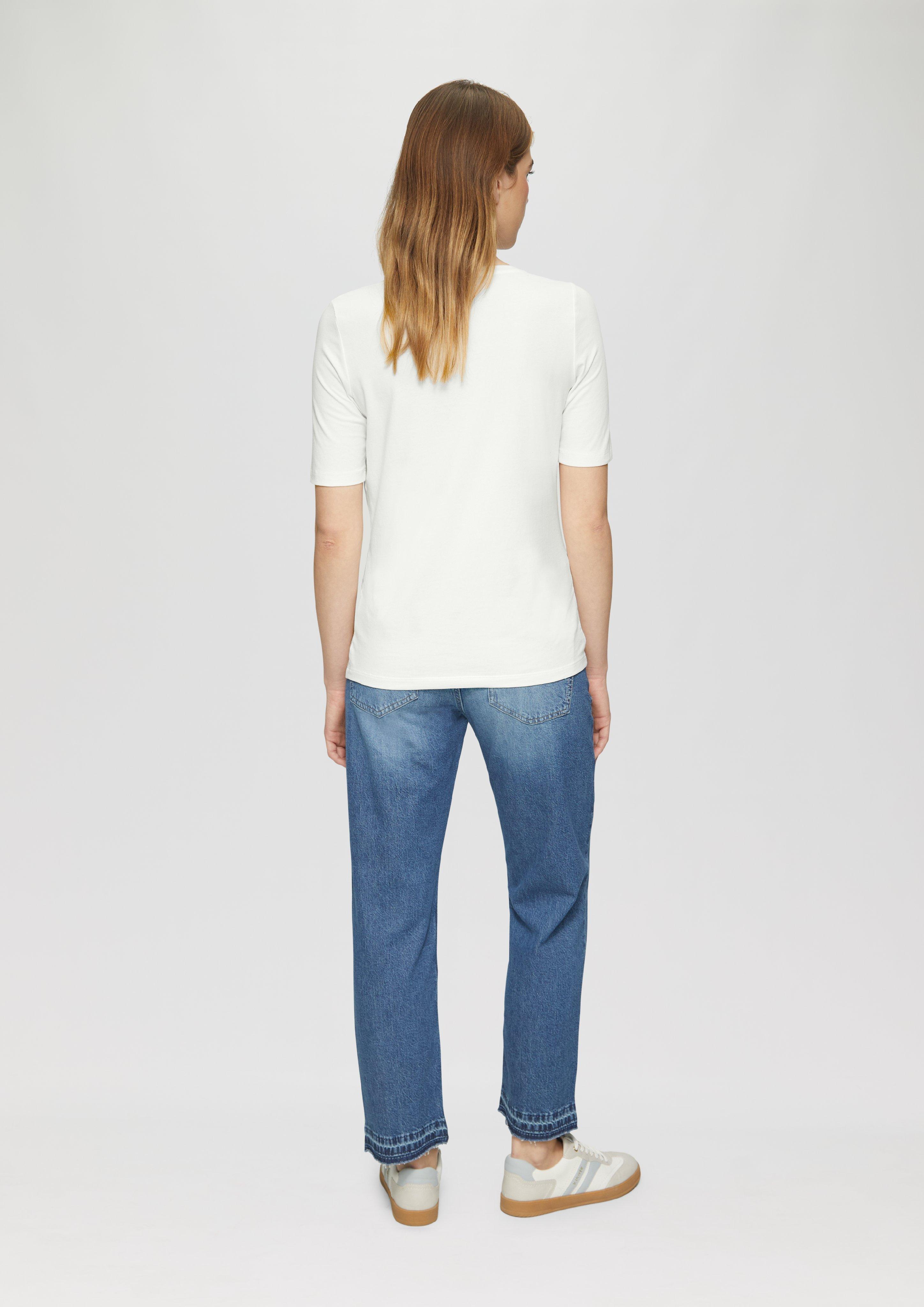 T-Shirt in 02D8, 59D0, 02D1, 99D8, 30D0 & 41D1