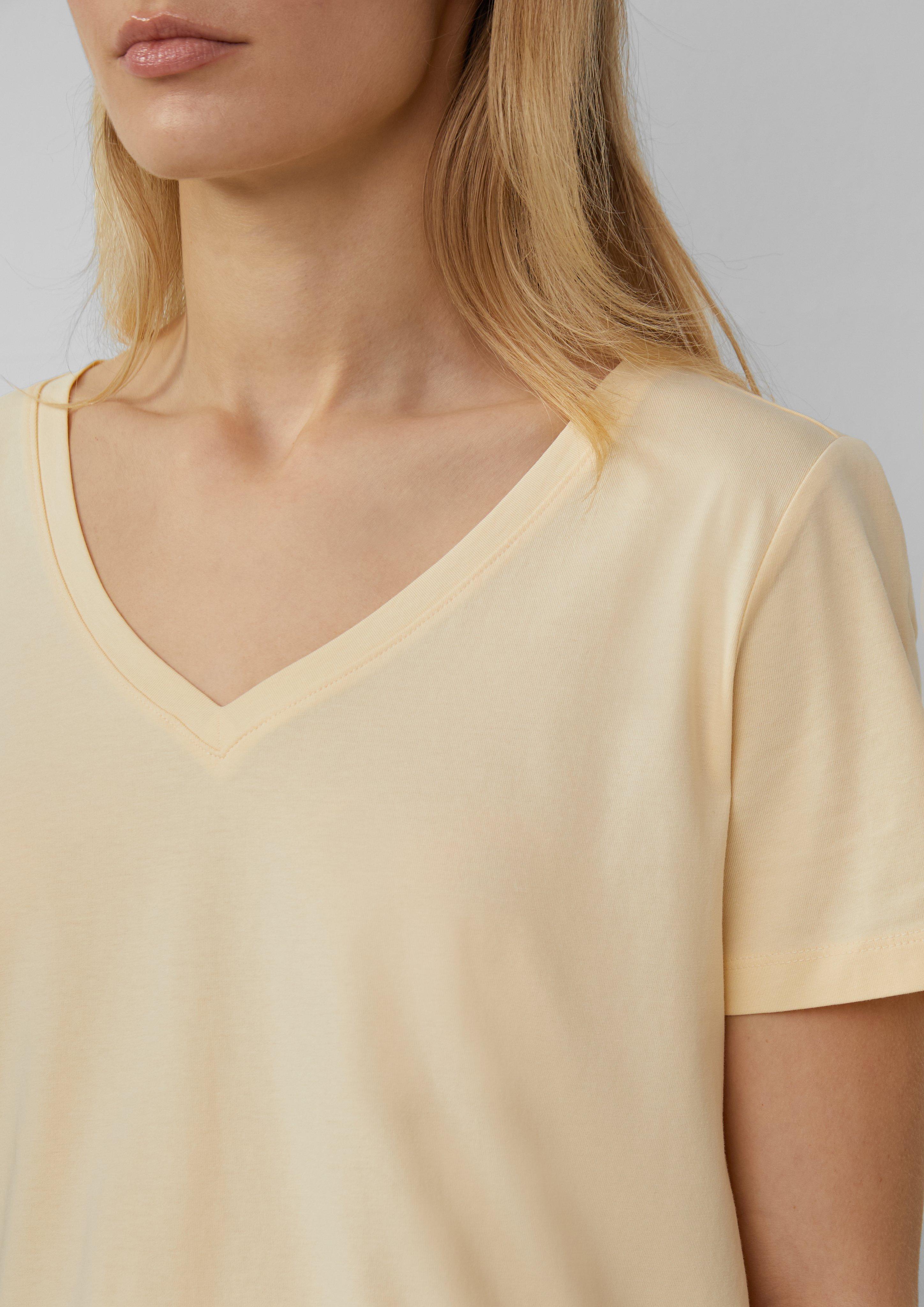 T-shirt in 1122, 4101 & 3090