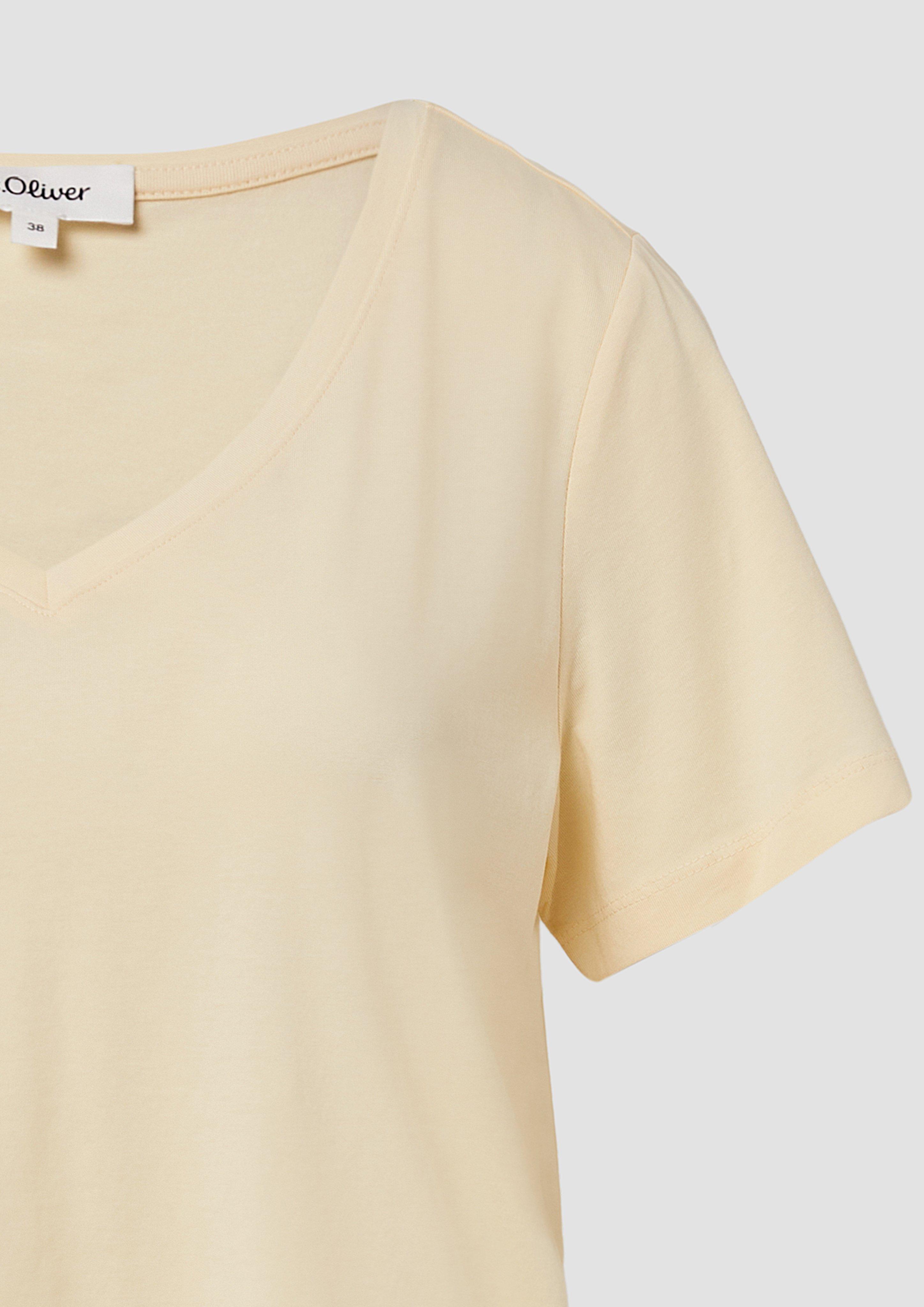 T-shirt in 1122, 4101 & 3090