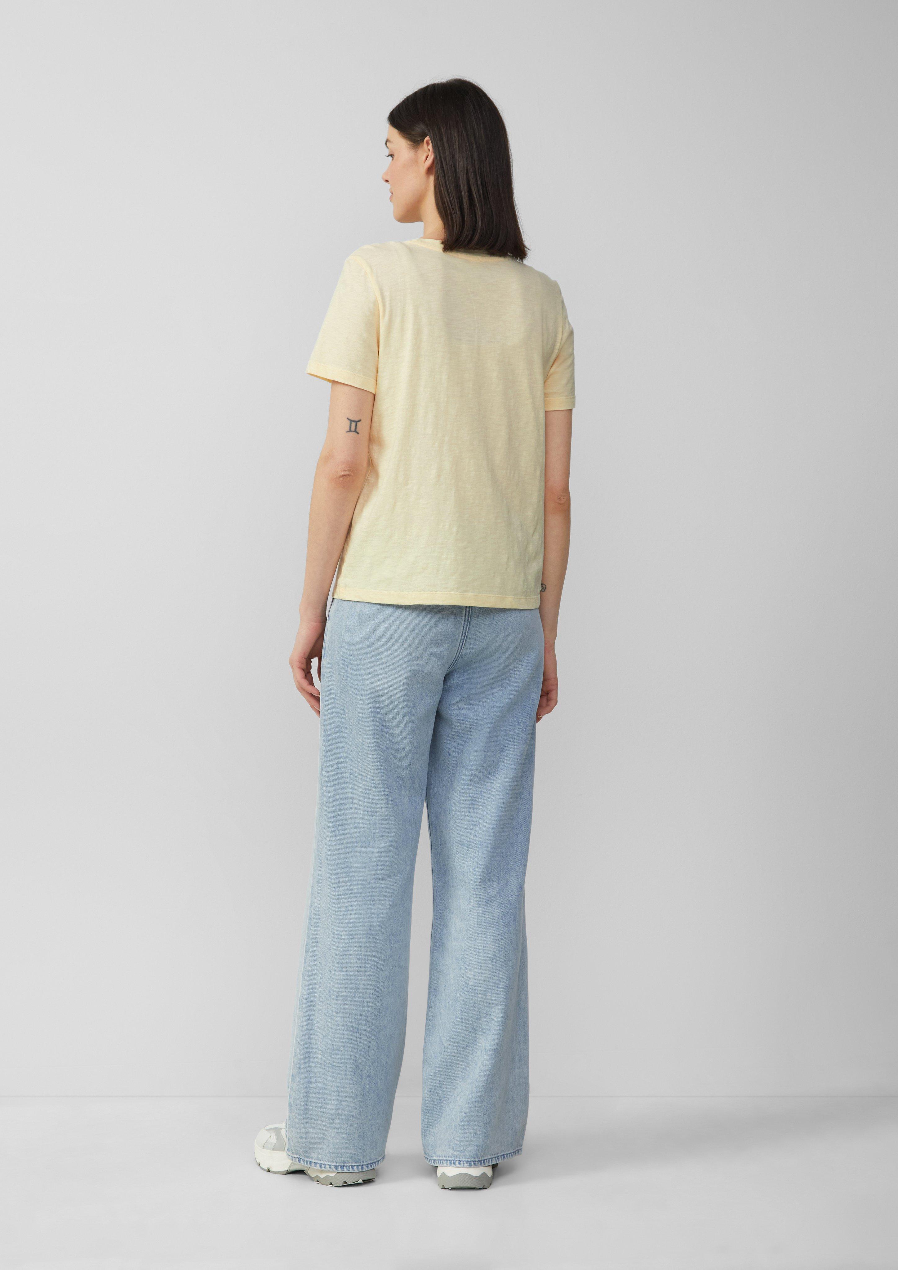 T-shirt in 11D0, 99D0, 02D0 & 41D0