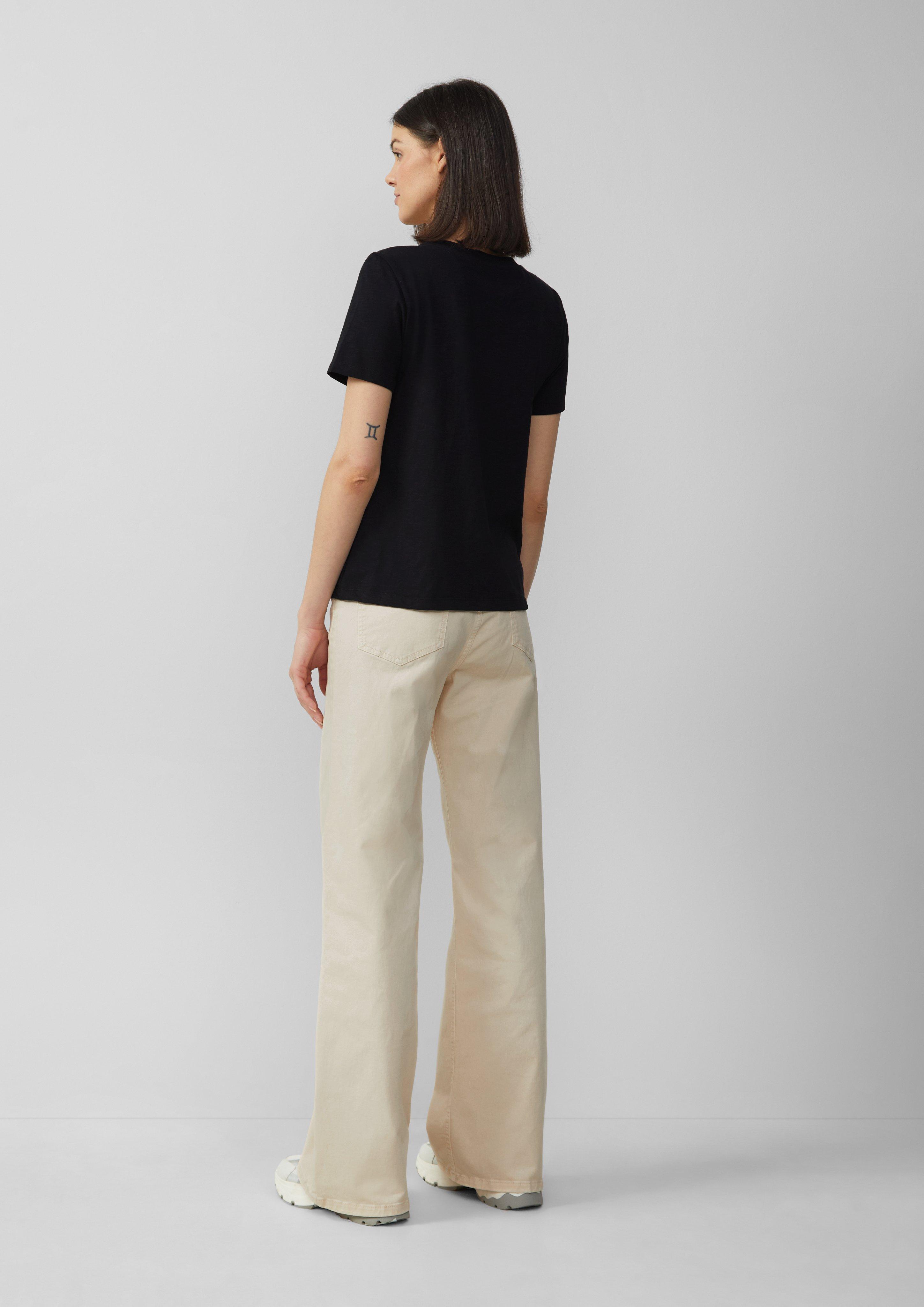 T-shirt in 99D0, 02D0, 41D0 & 11D0