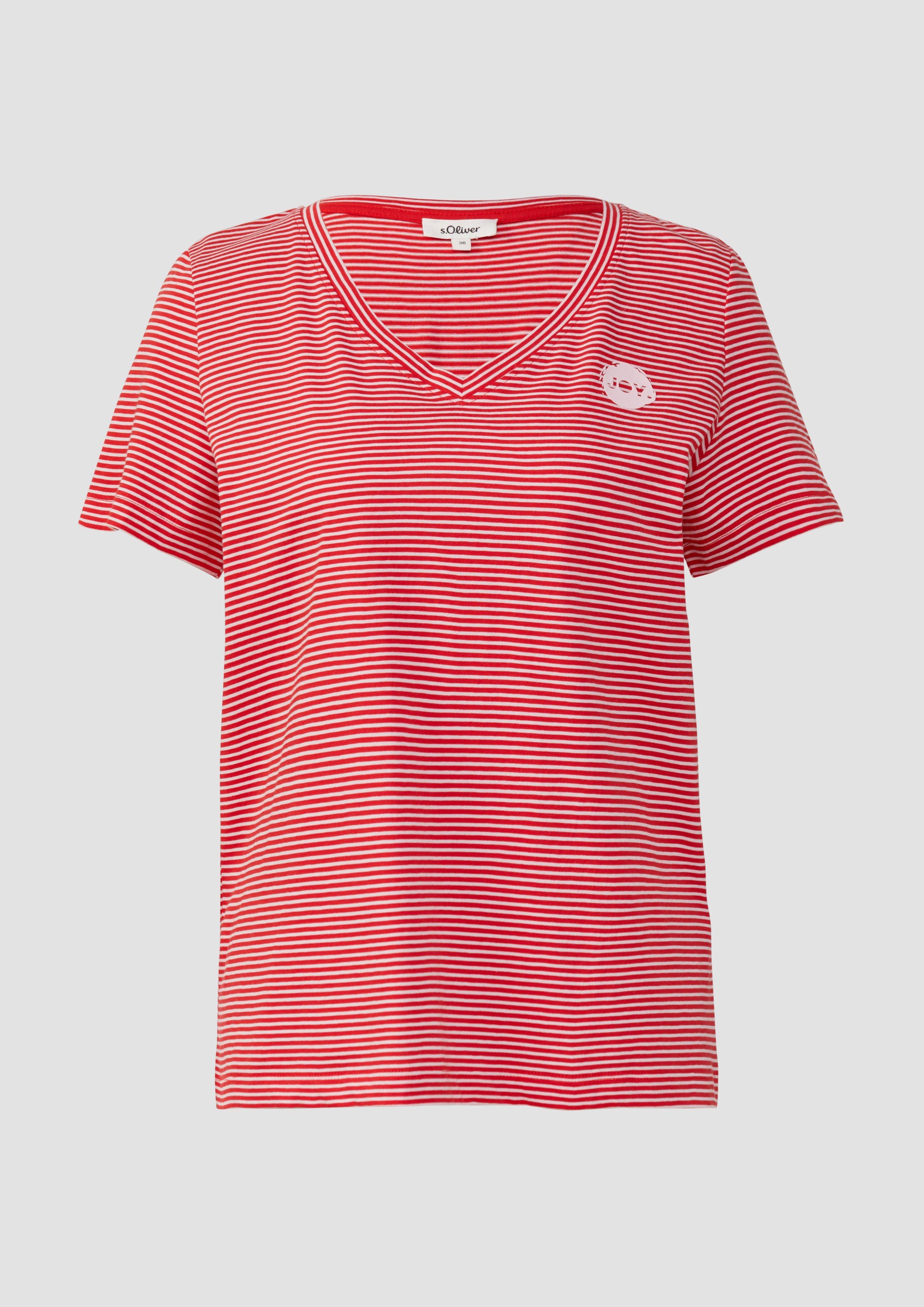 s.Oliver - T-Shirt mit V-Ausschnitt und Print-Detail, Damen, rot