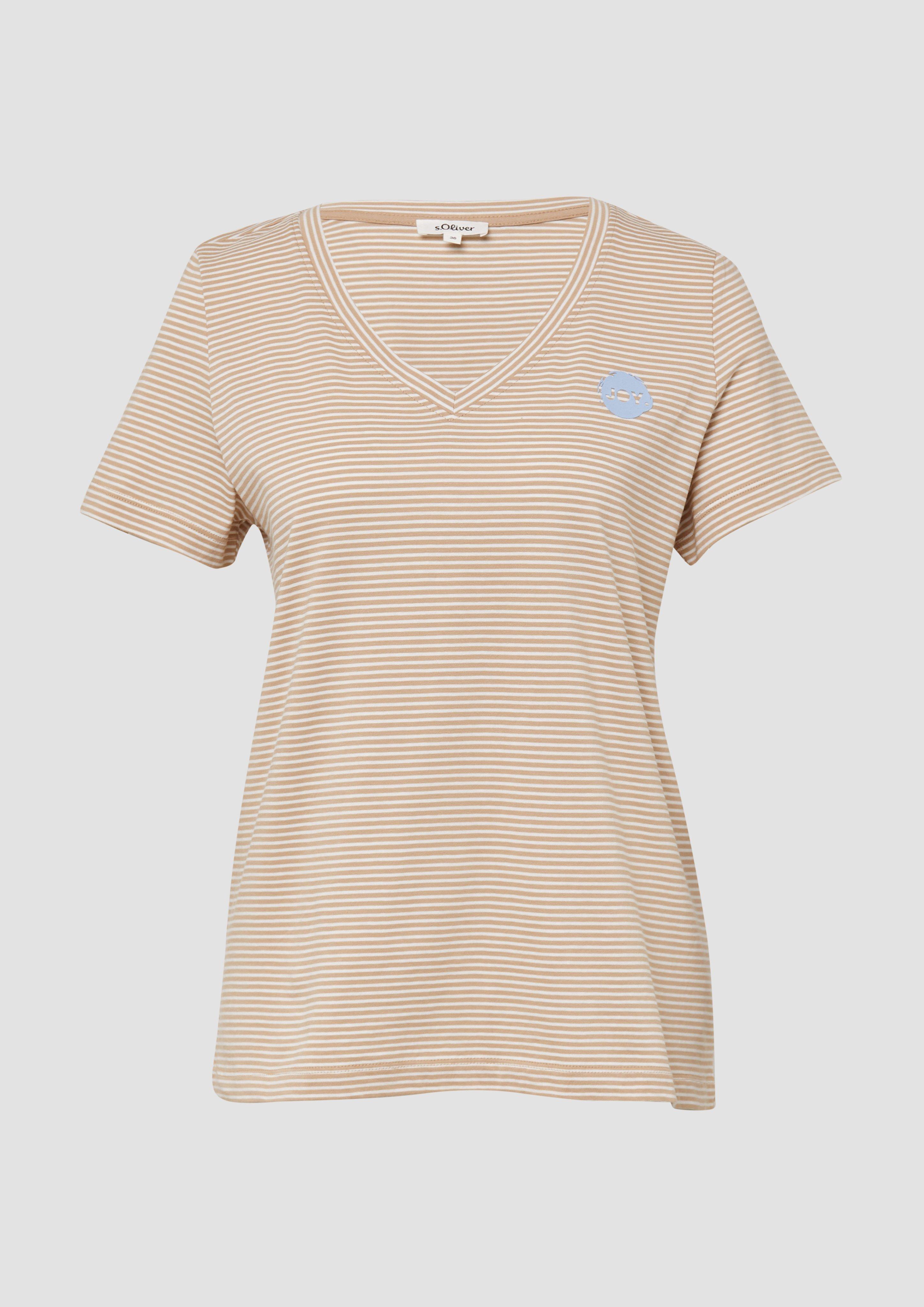 s.Oliver - T-Shirt mit V-Ausschnitt und Print-Detail, Damen, braun