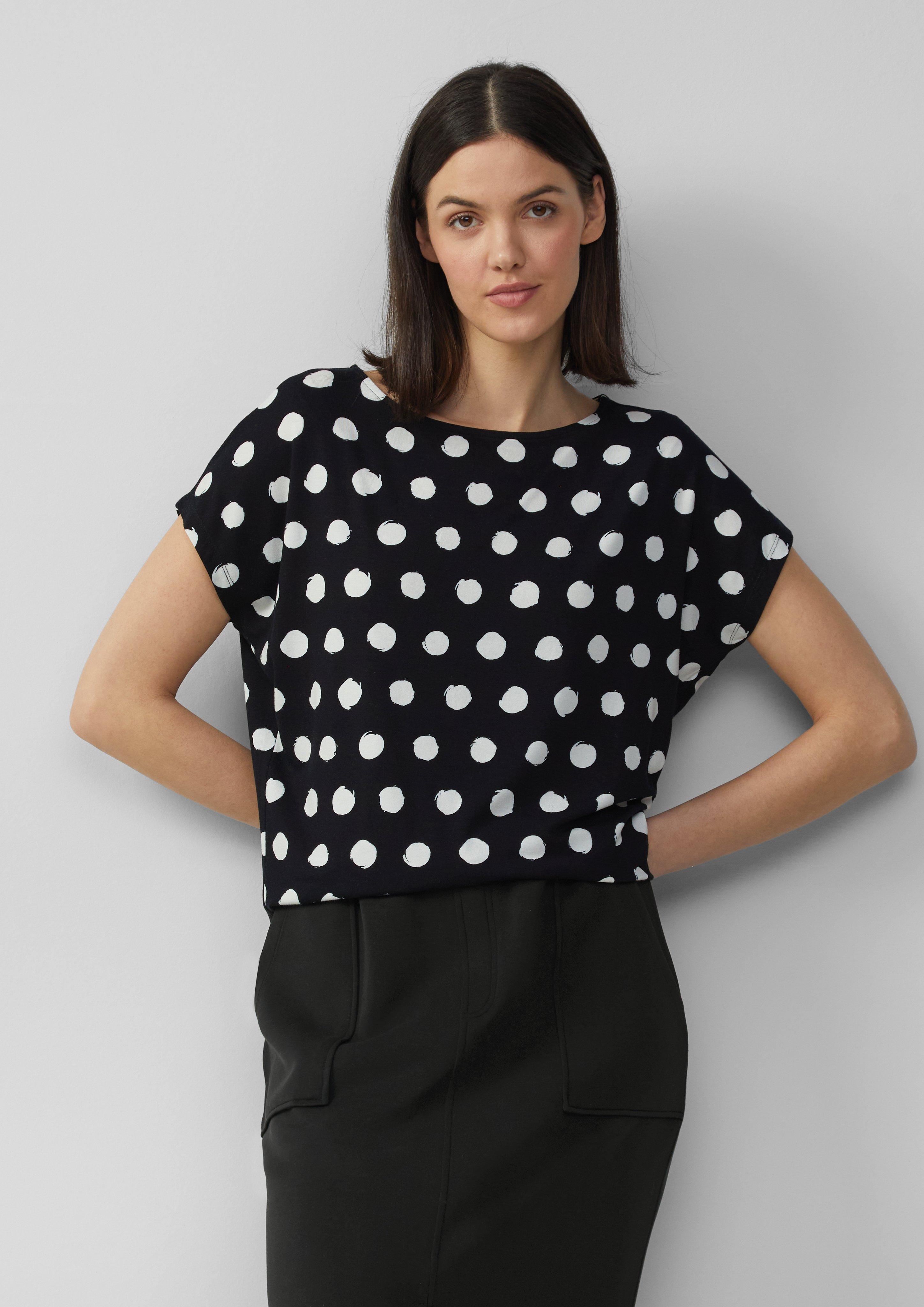 T-Shirt in 99A2, 30A1, 81A1 & 02A2