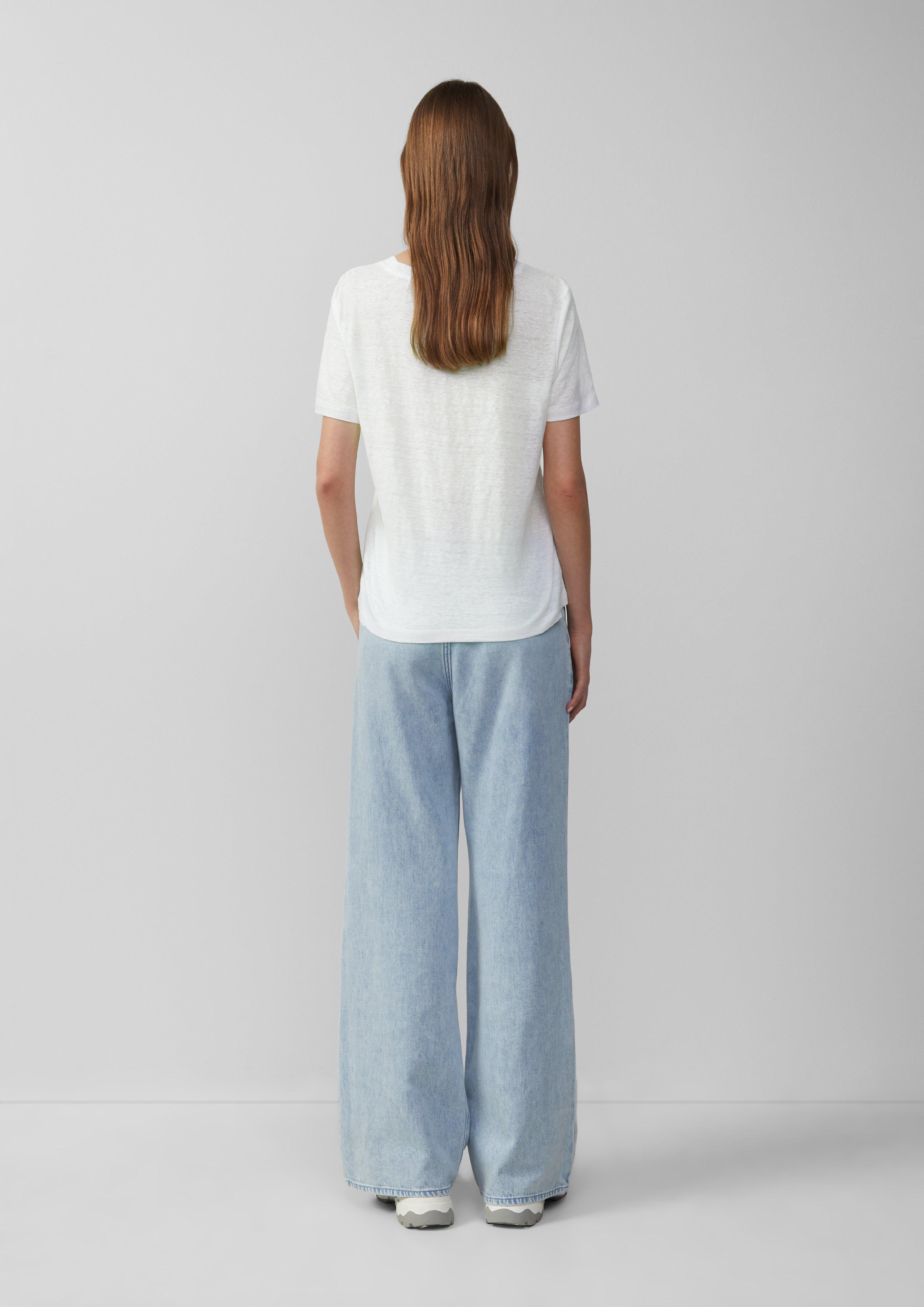 T-Shirt in 0100, 3090, 8363, 9999 & 4101