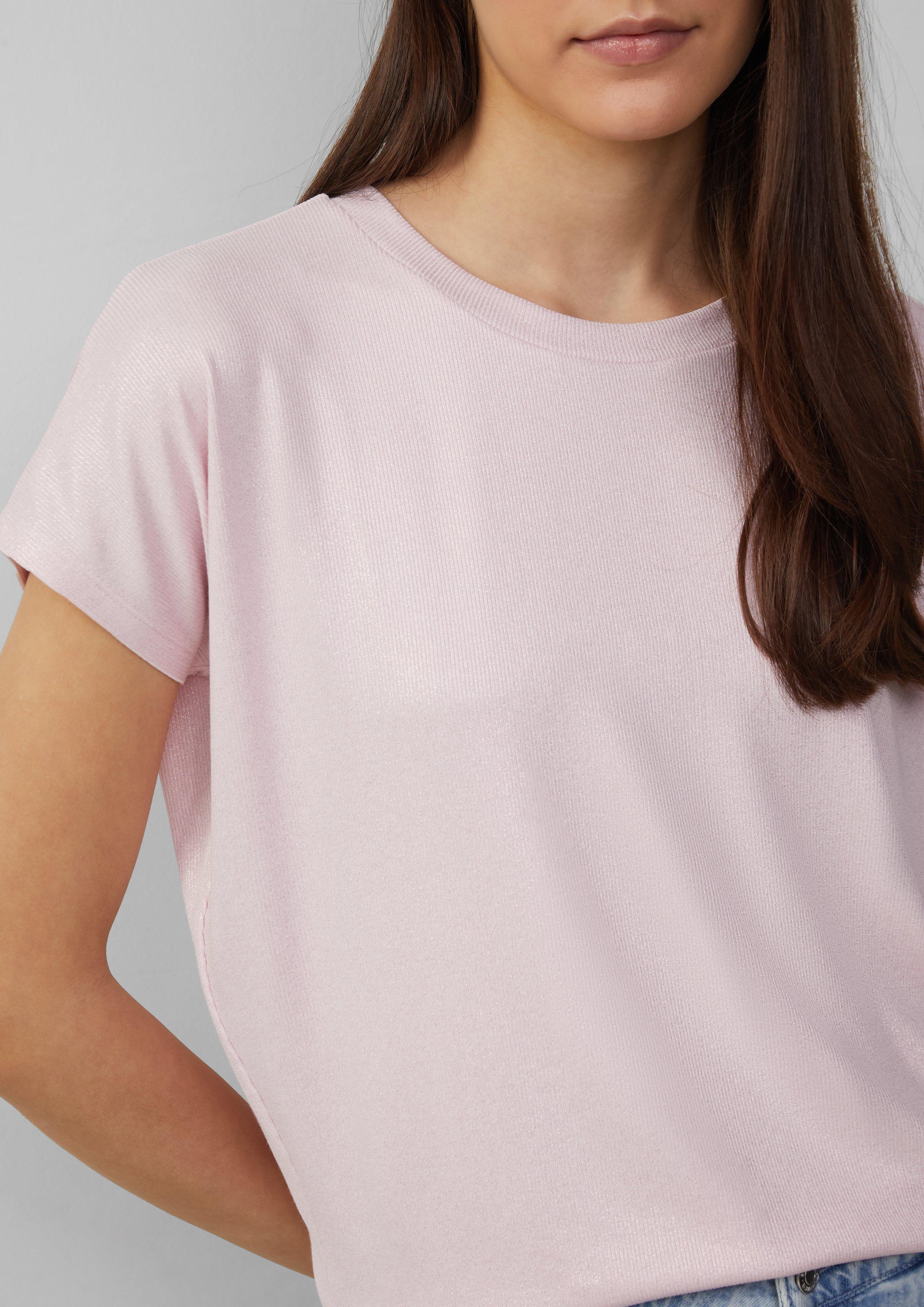 T-shirt in 4101 & 0100