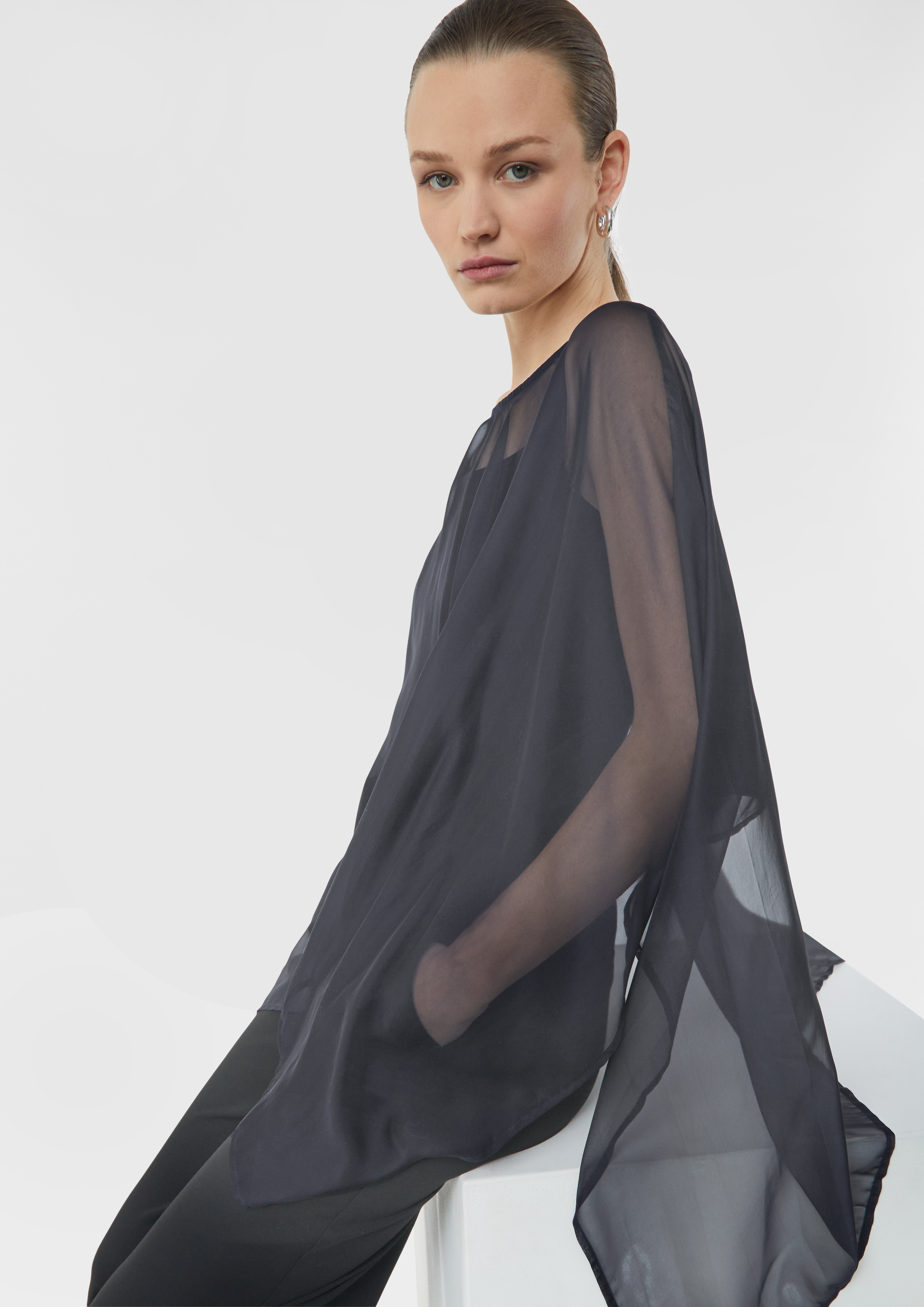 Indoor poncho in 