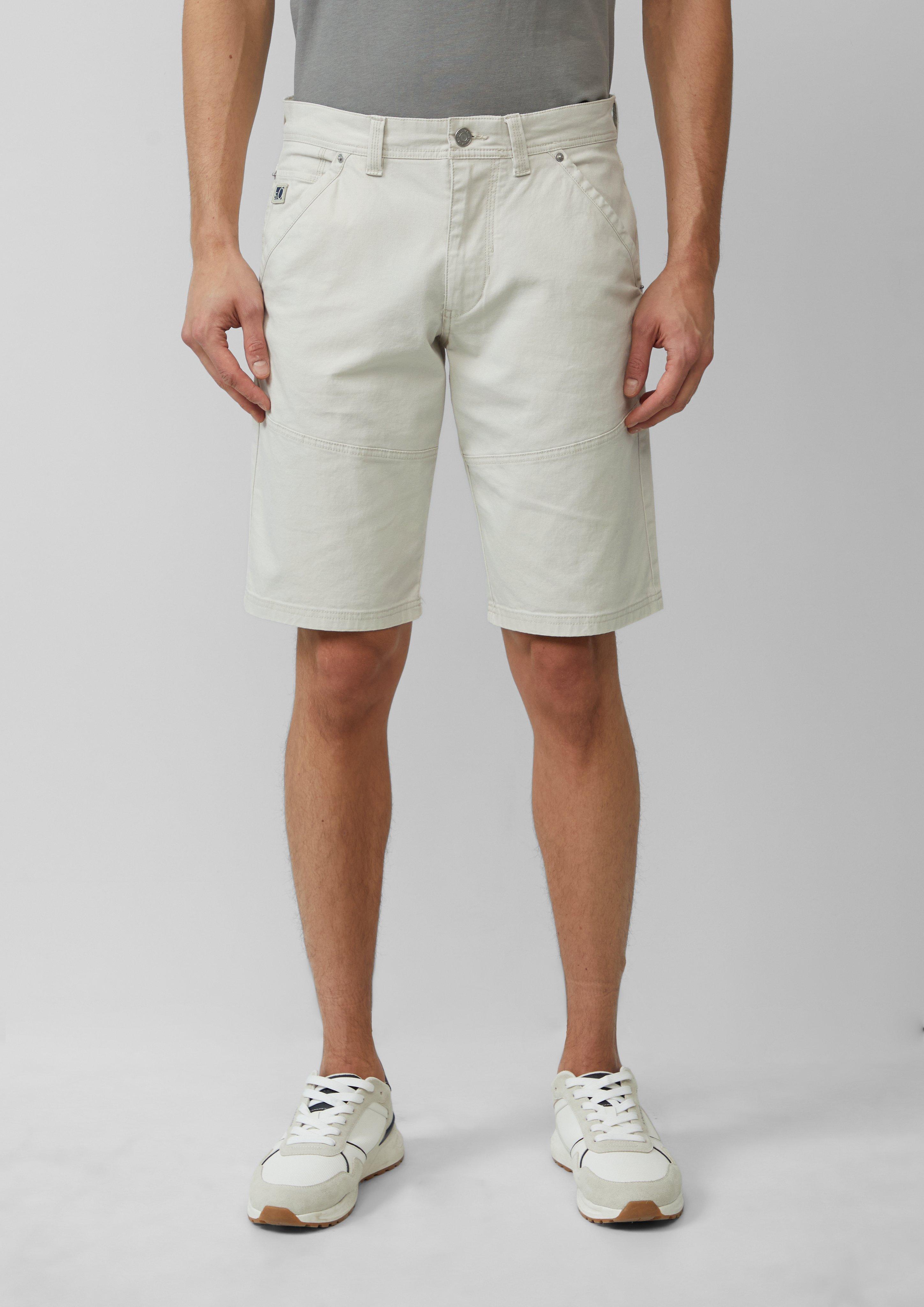 Bermuda in 0330 & 8483